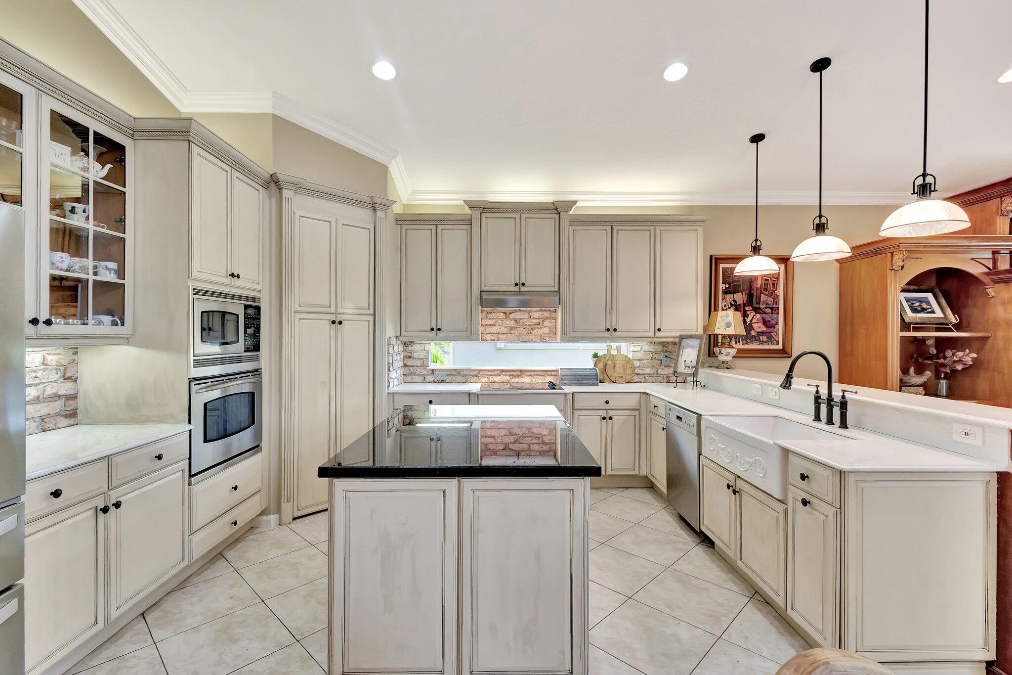 7095 Corning Circle