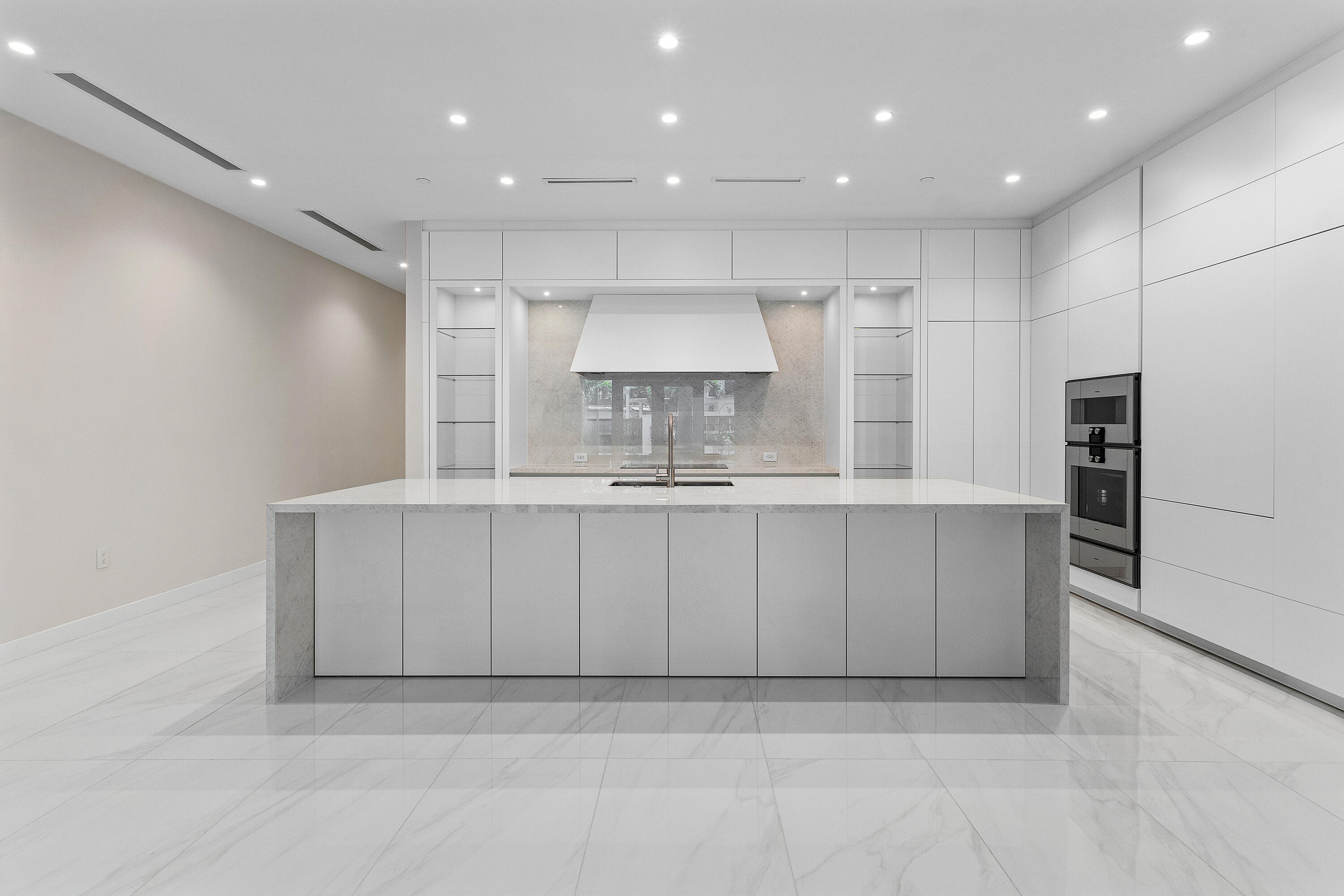 220 SE Mizner Boulevard Villa 104