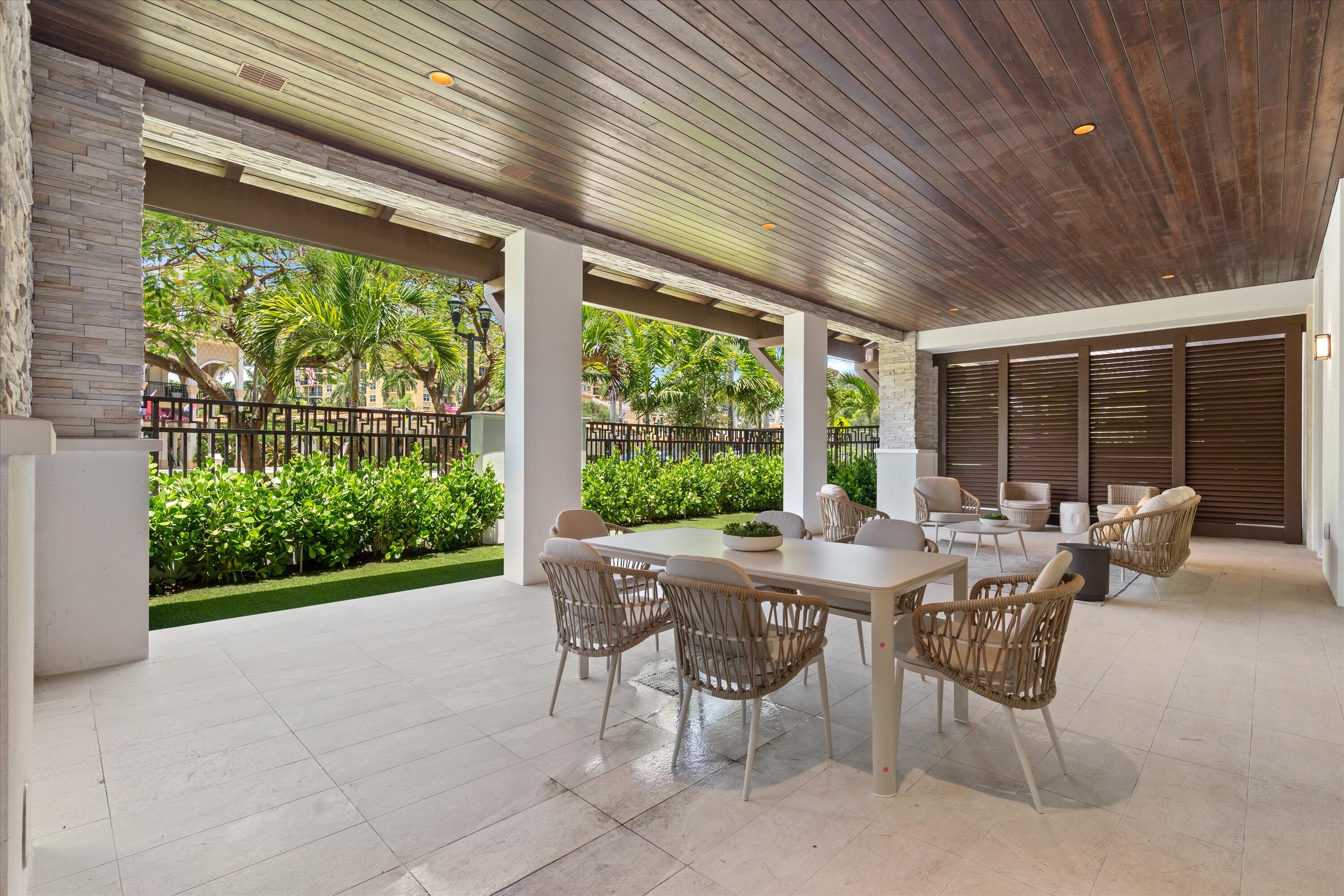 220 SE Mizner Boulevard Villa 104