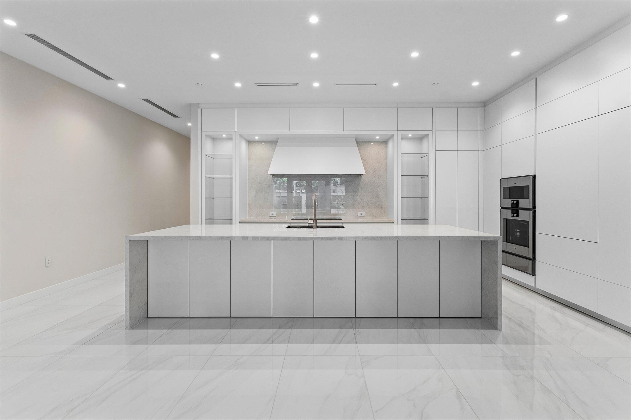 220 SE Mizner Boulevard Villa 104