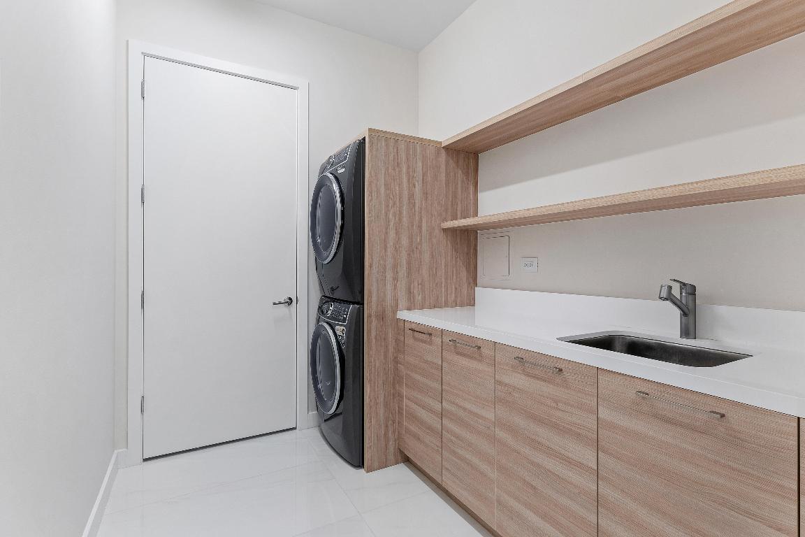 220 SE Mizner Boulevard Villa 104