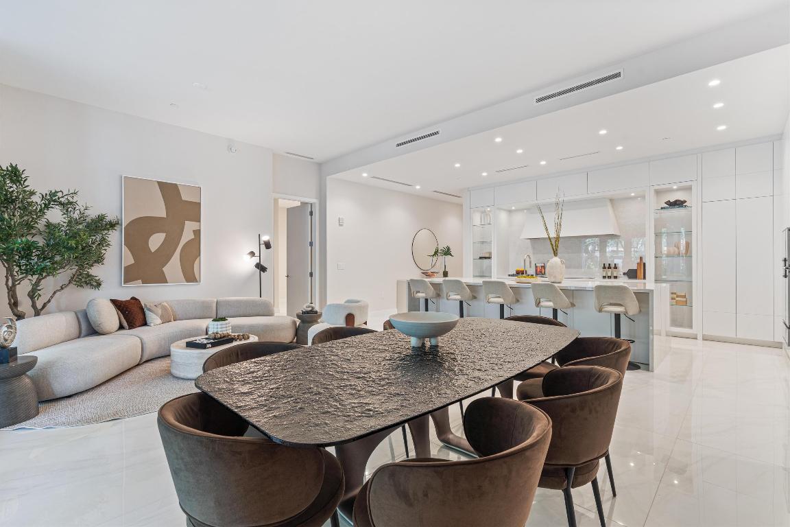 220 SE Mizner Boulevard Villa 104