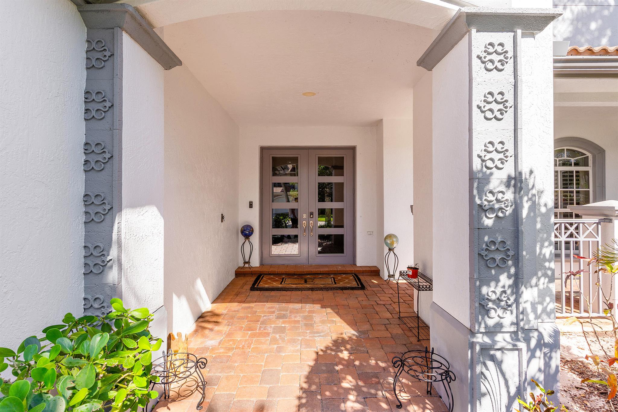 16313 Mira Vista Lane