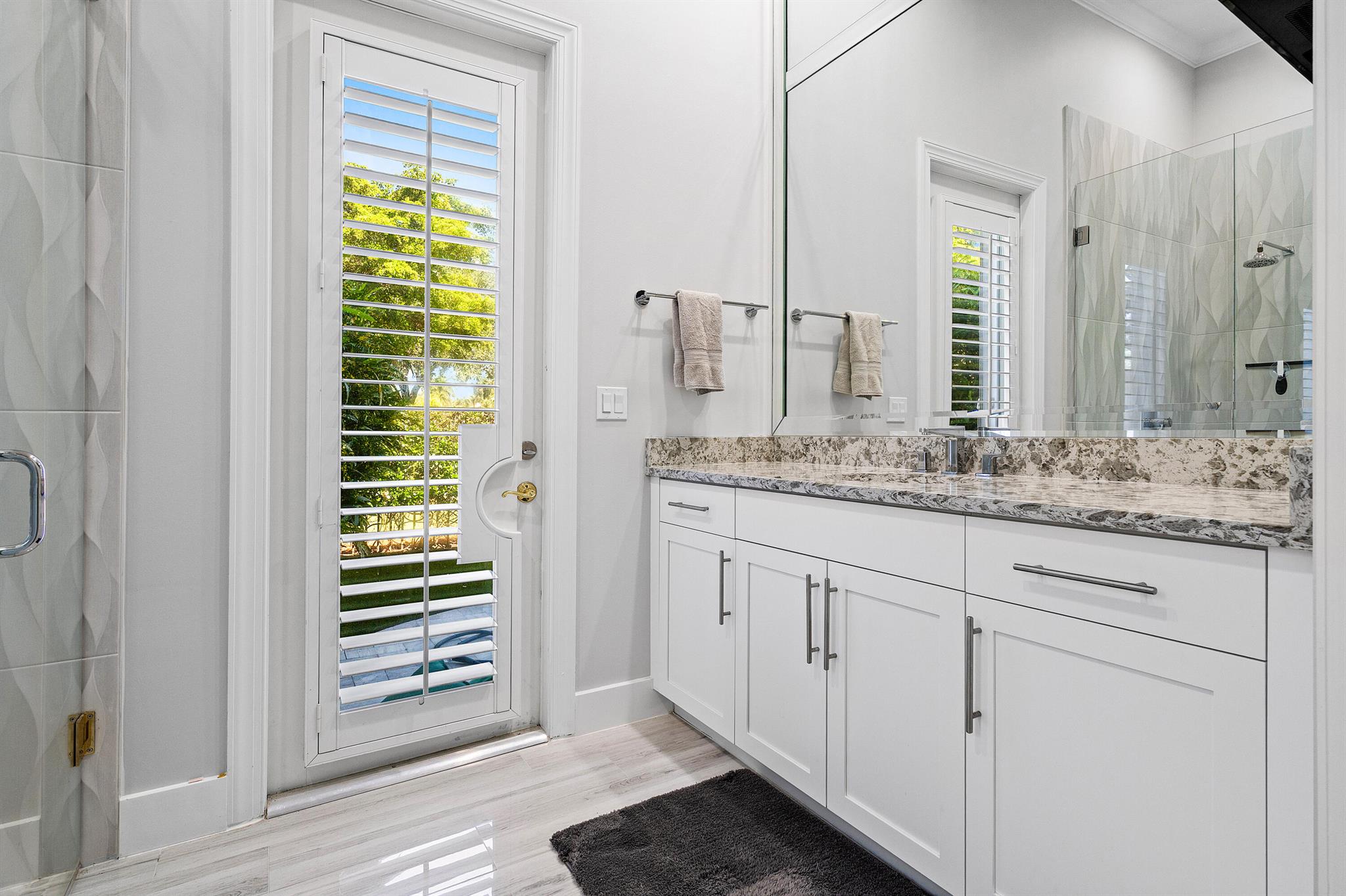 16313 Mira Vista Lane