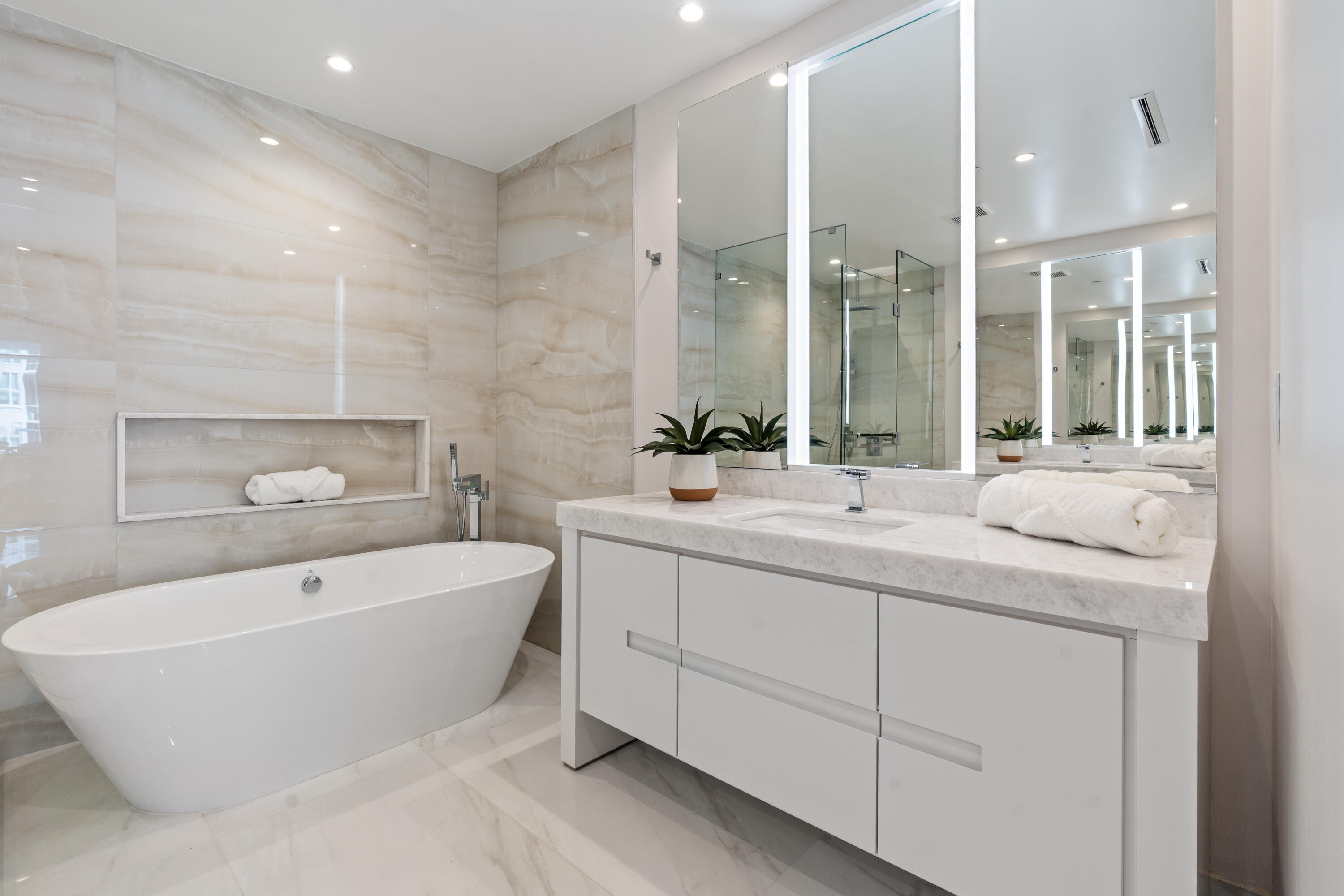 220 SE Mizner Boulevard 611