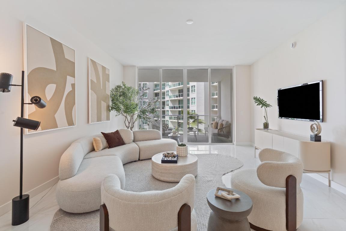 220 SE Mizner Boulevard 611