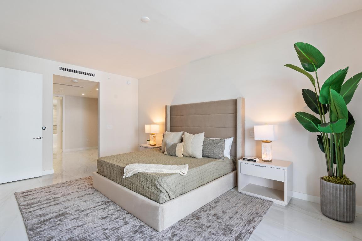 220 SE Mizner Boulevard 611