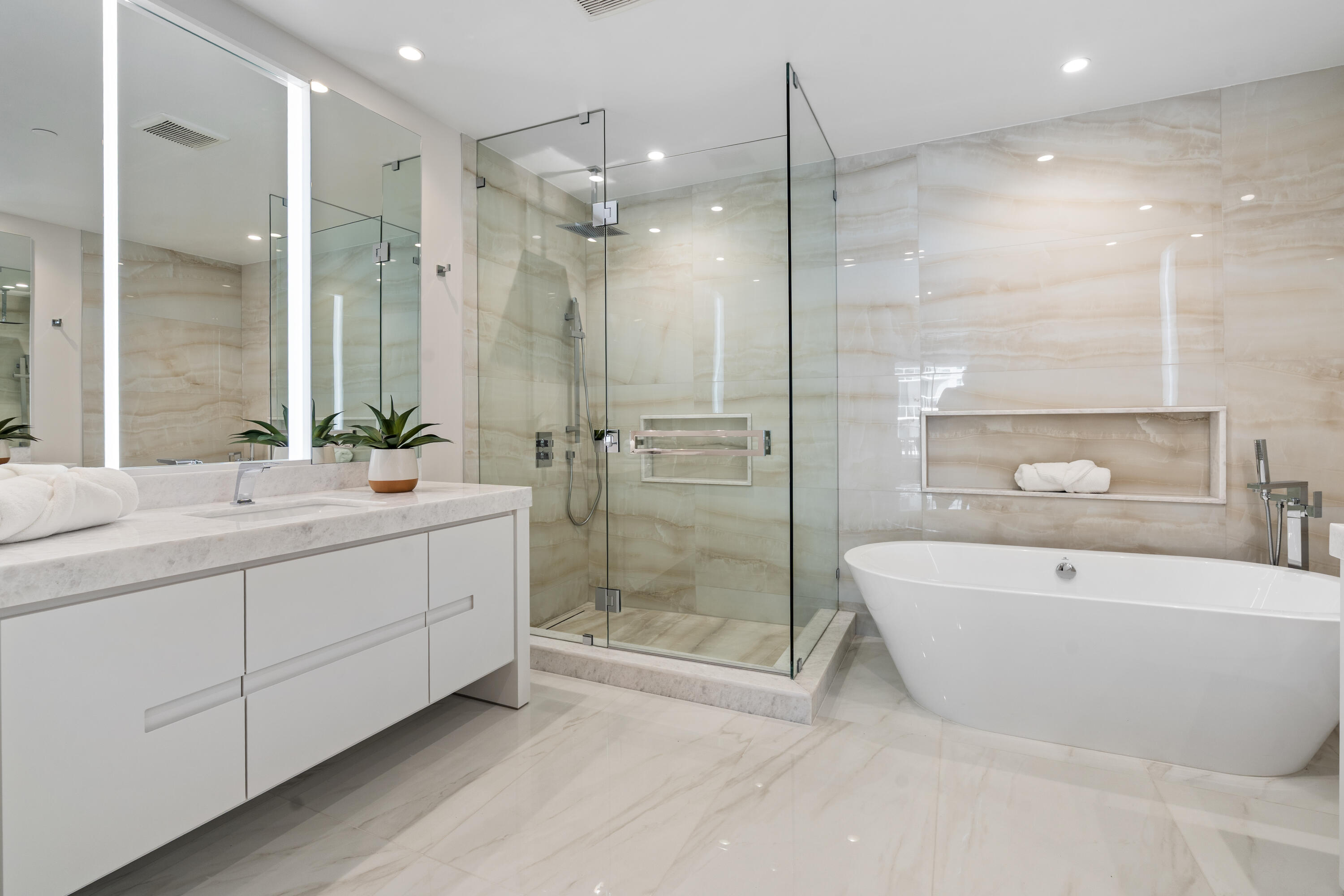 220 SE Mizner Boulevard 611