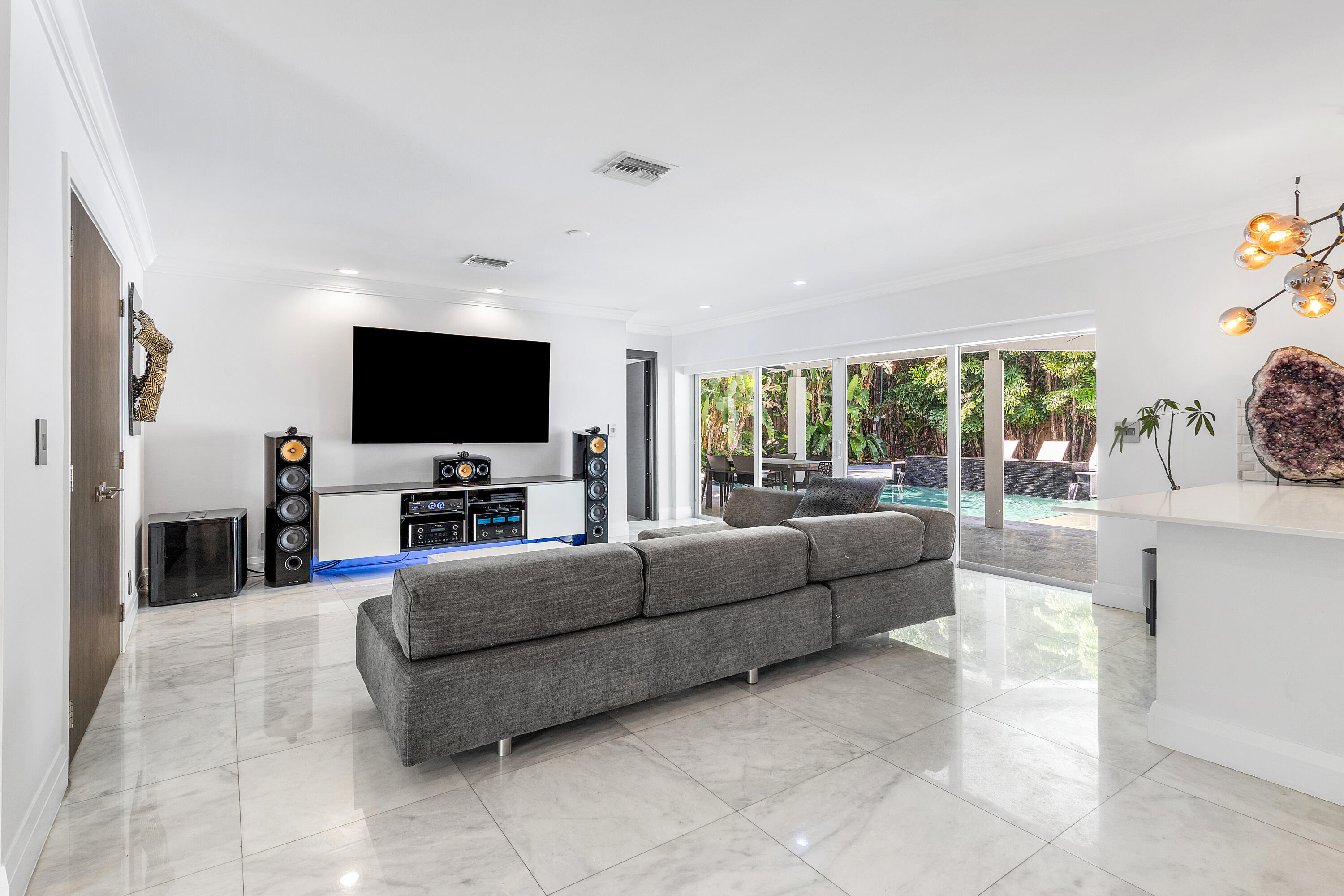 960 SW 18th Street