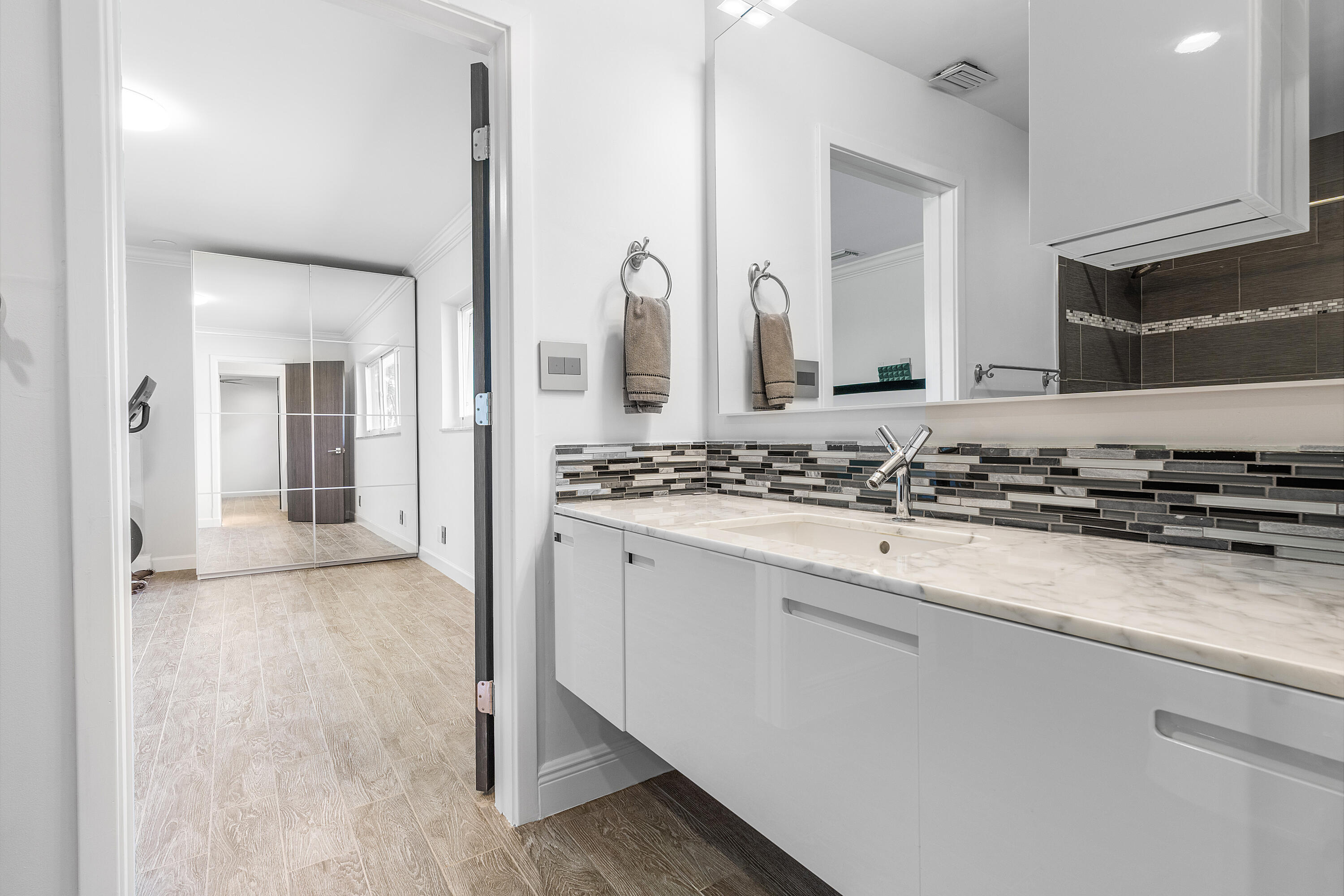 960 SW 18th Street