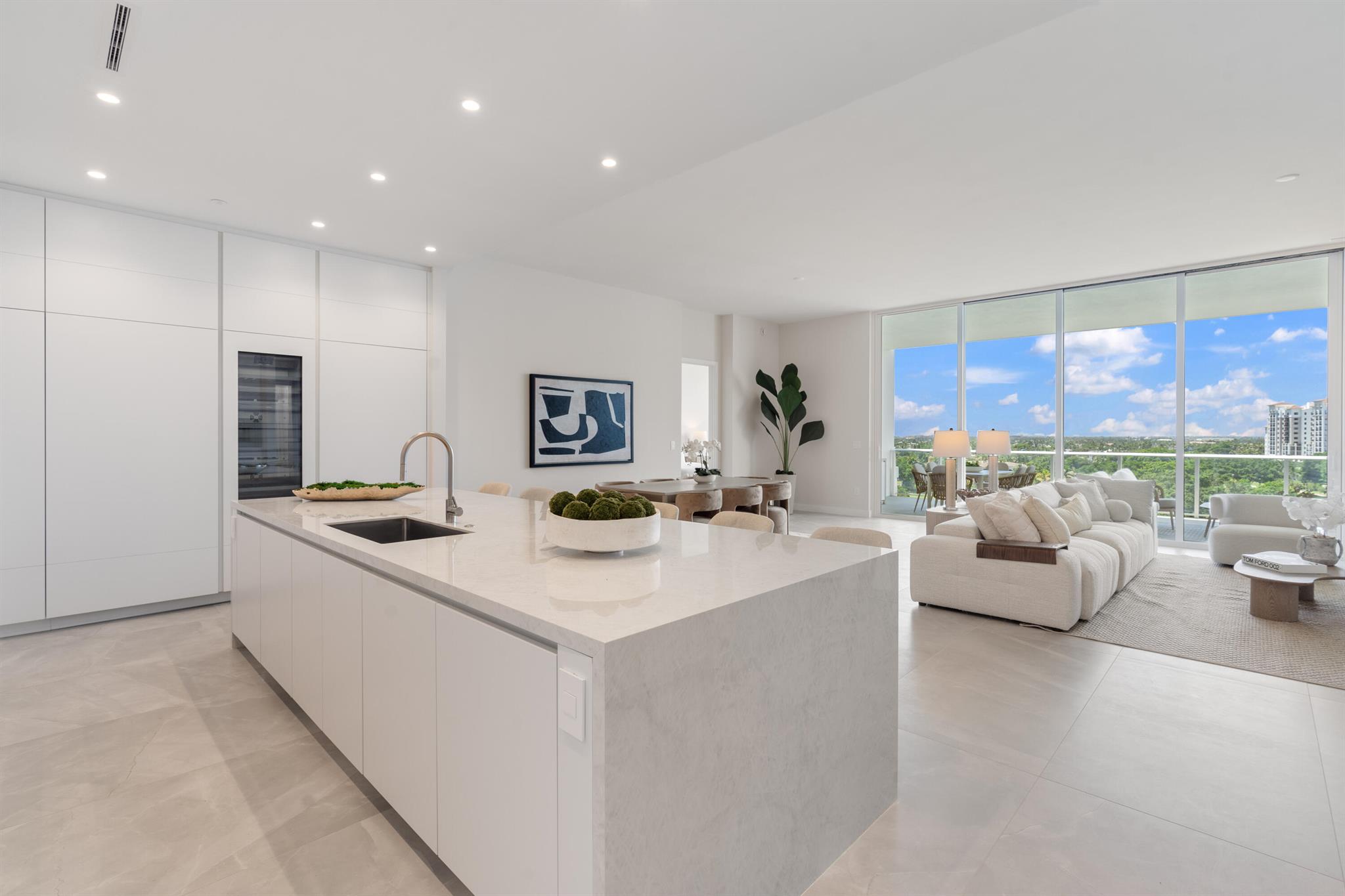 220 SE Mizner Boulevard Ph920