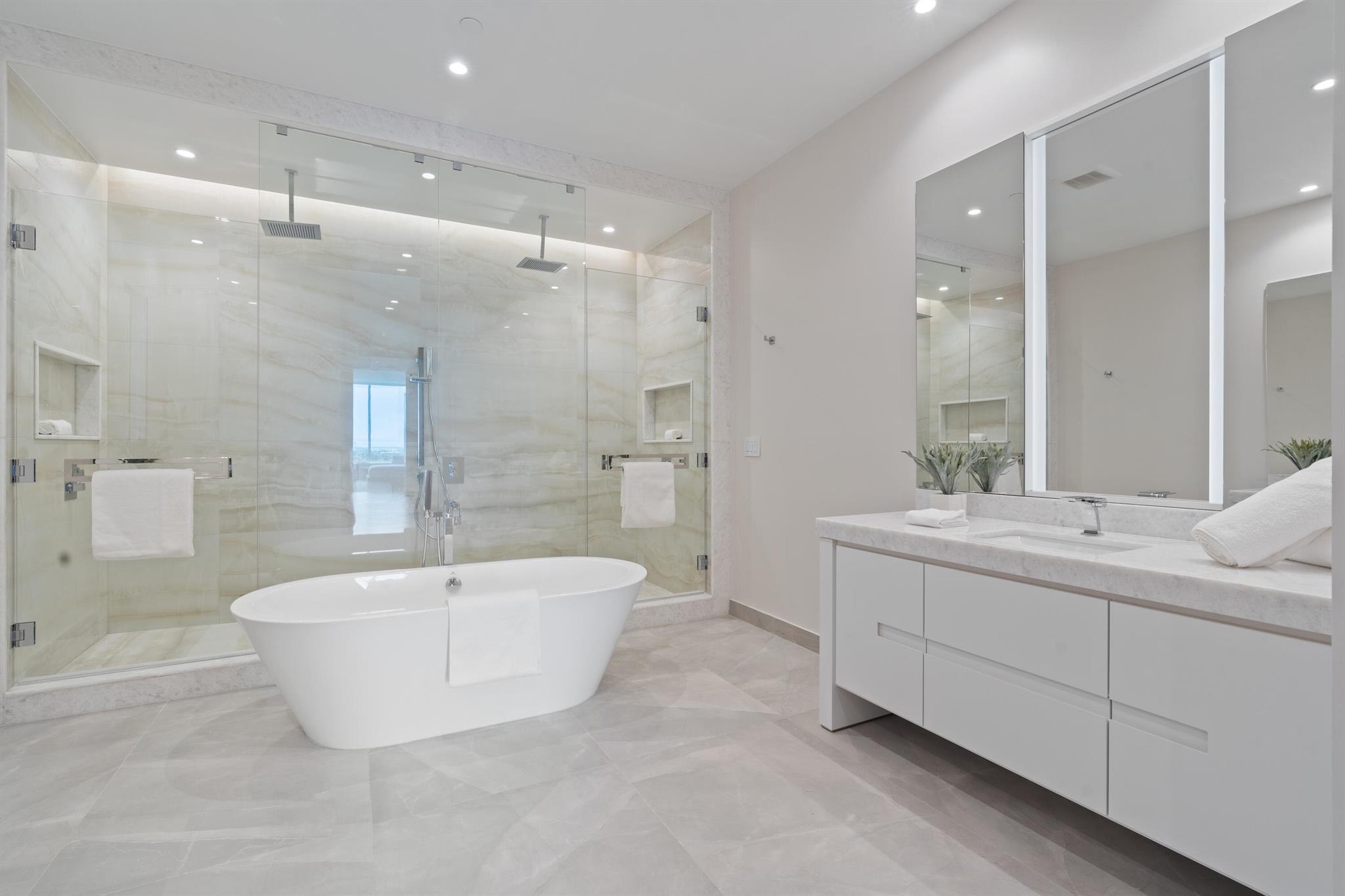 220 SE Mizner Boulevard Ph920