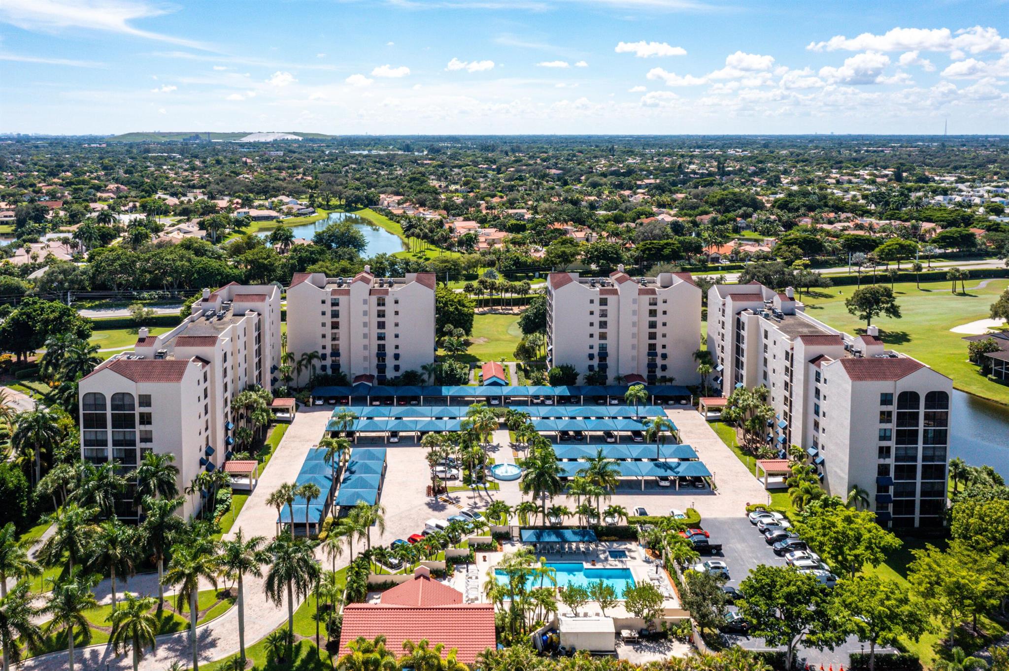 7572 Regency Lake Drive 401
