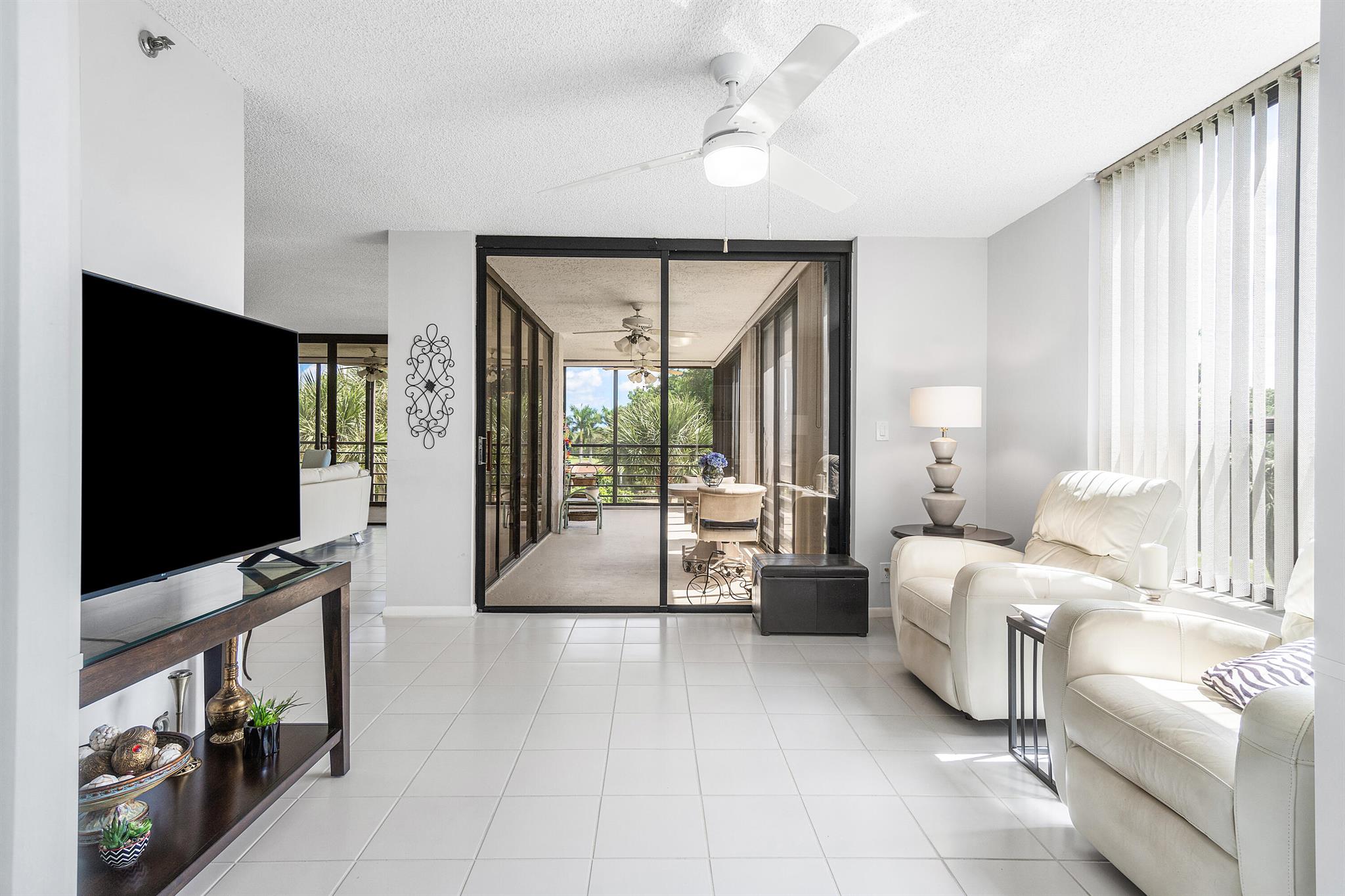 7572 Regency Lake Drive 401
