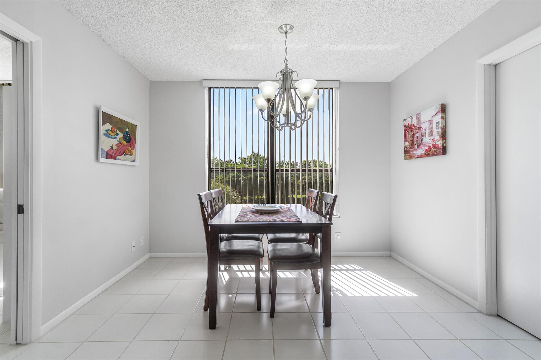 7572 Regency Lake Drive 401