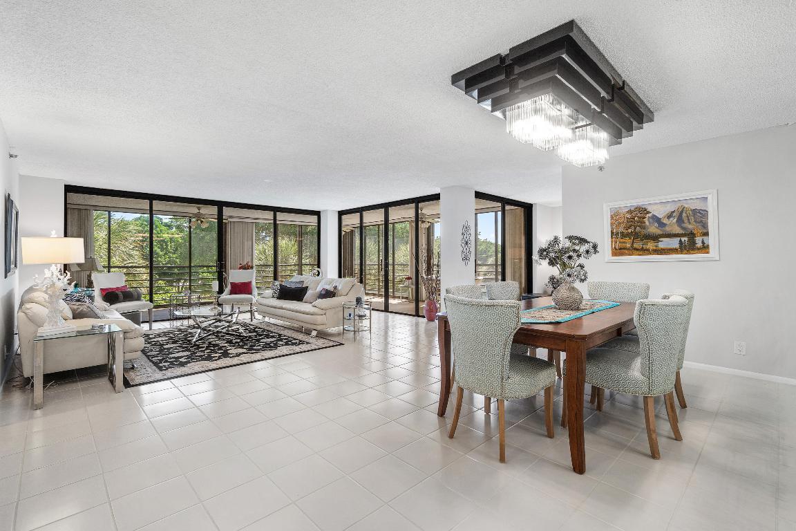 7572 Regency Lake Drive 401