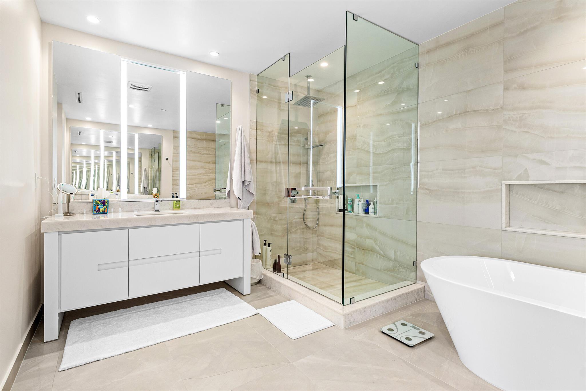 220 SE Mizner Boulevard 810