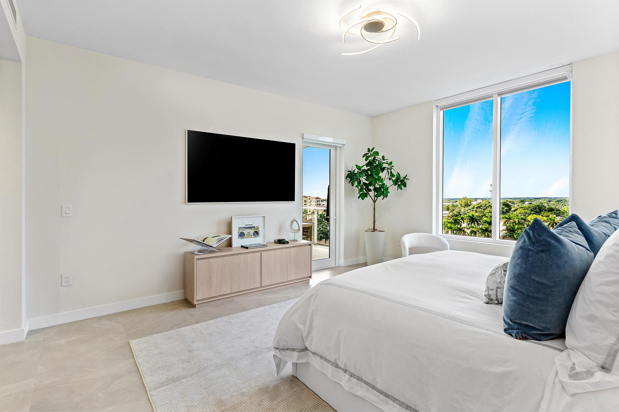 220 SE Mizner Boulevard 810