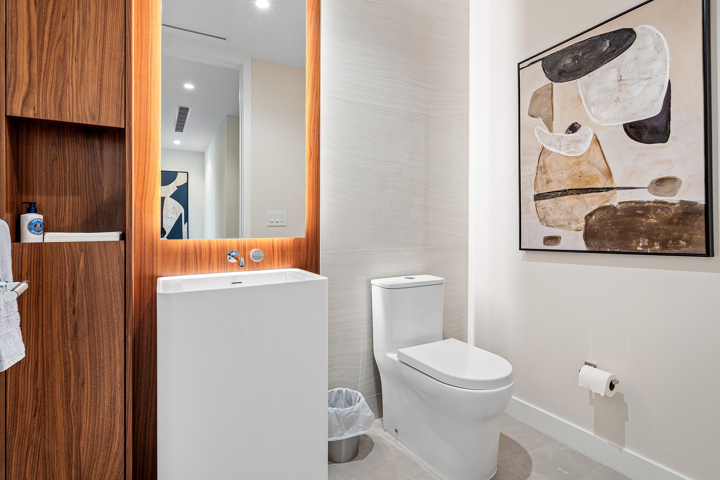 220 SE Mizner Boulevard 810