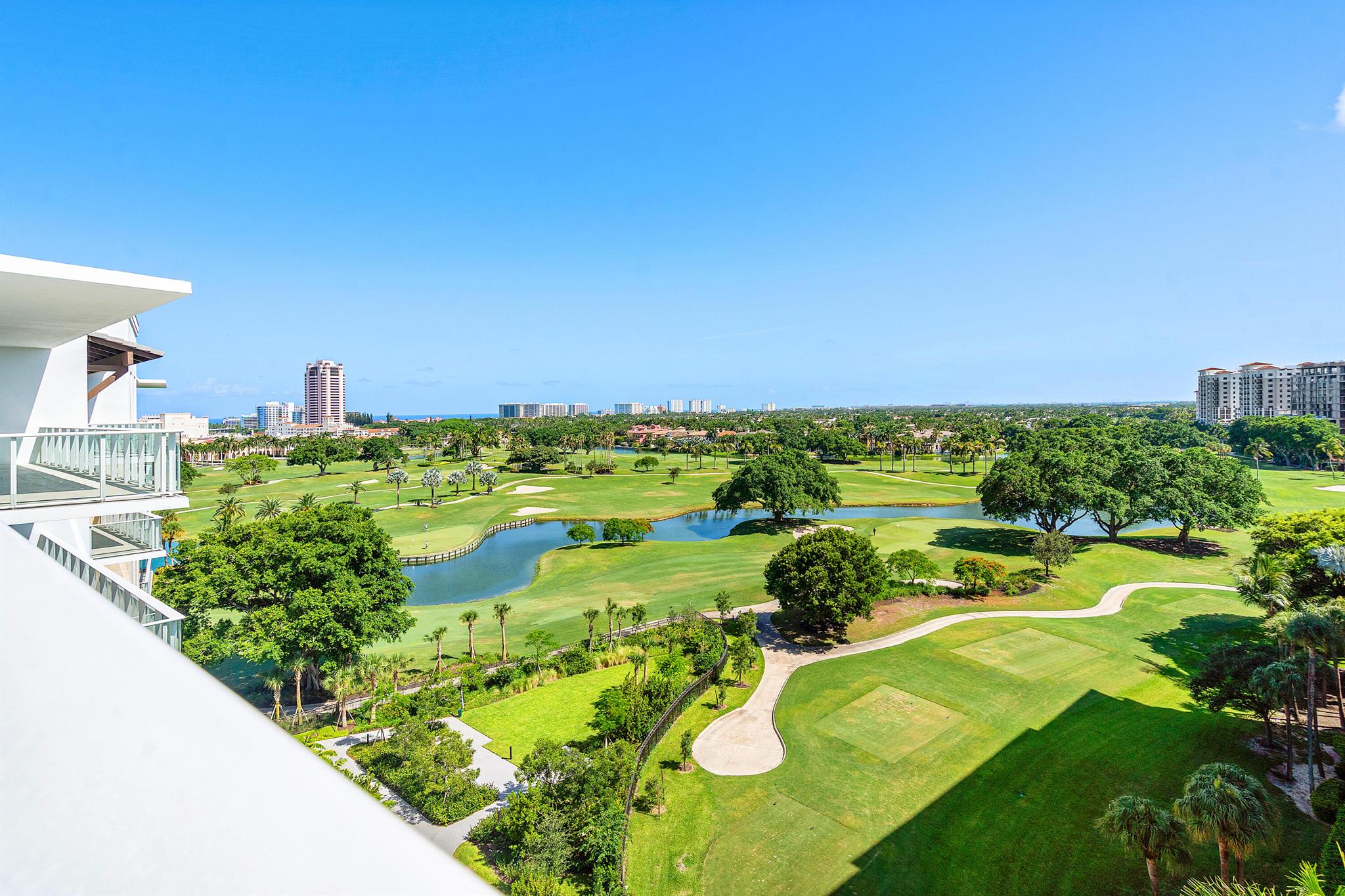 220 SE Mizner Boulevard Ph920