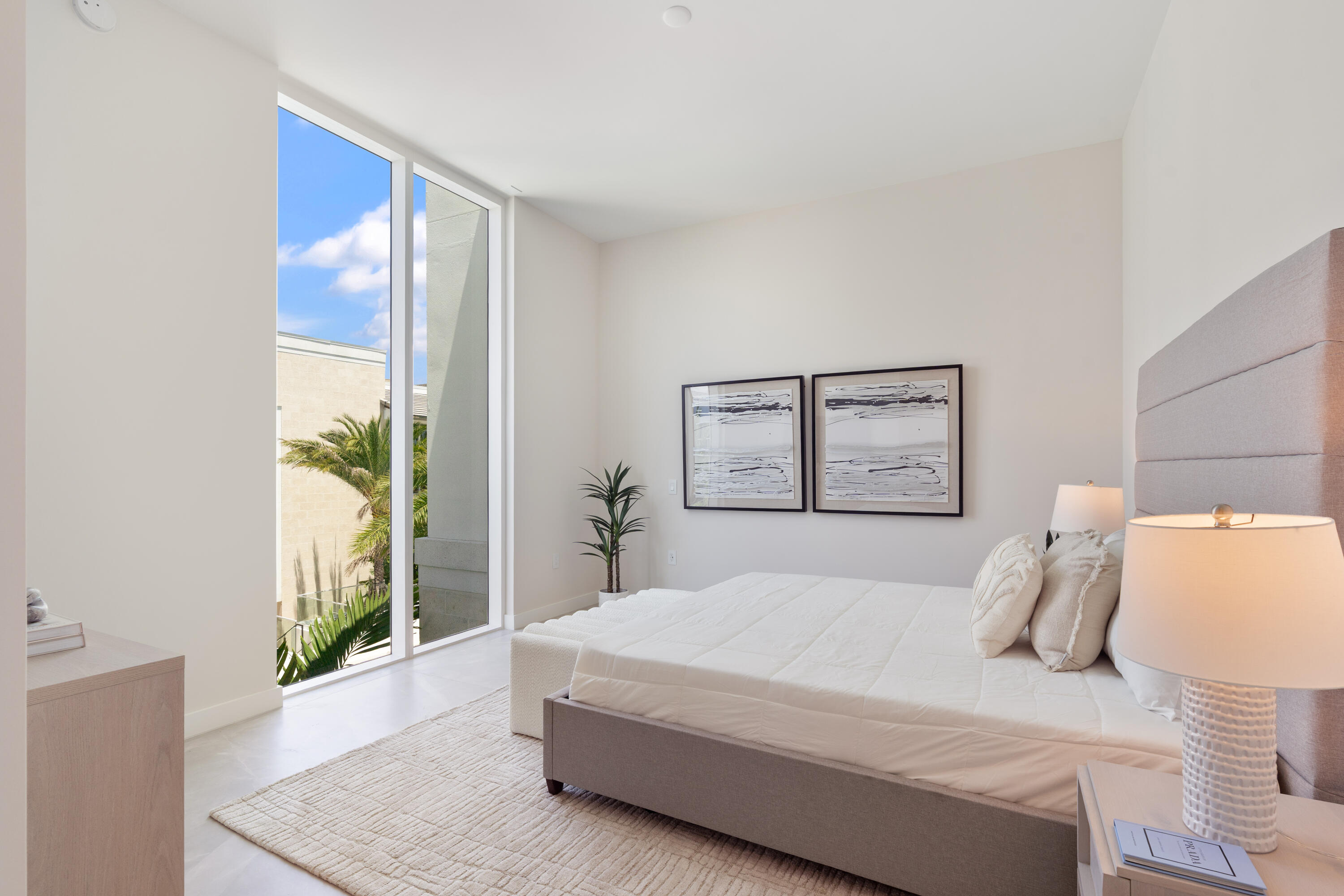 220 SE Mizner Boulevard Ph920