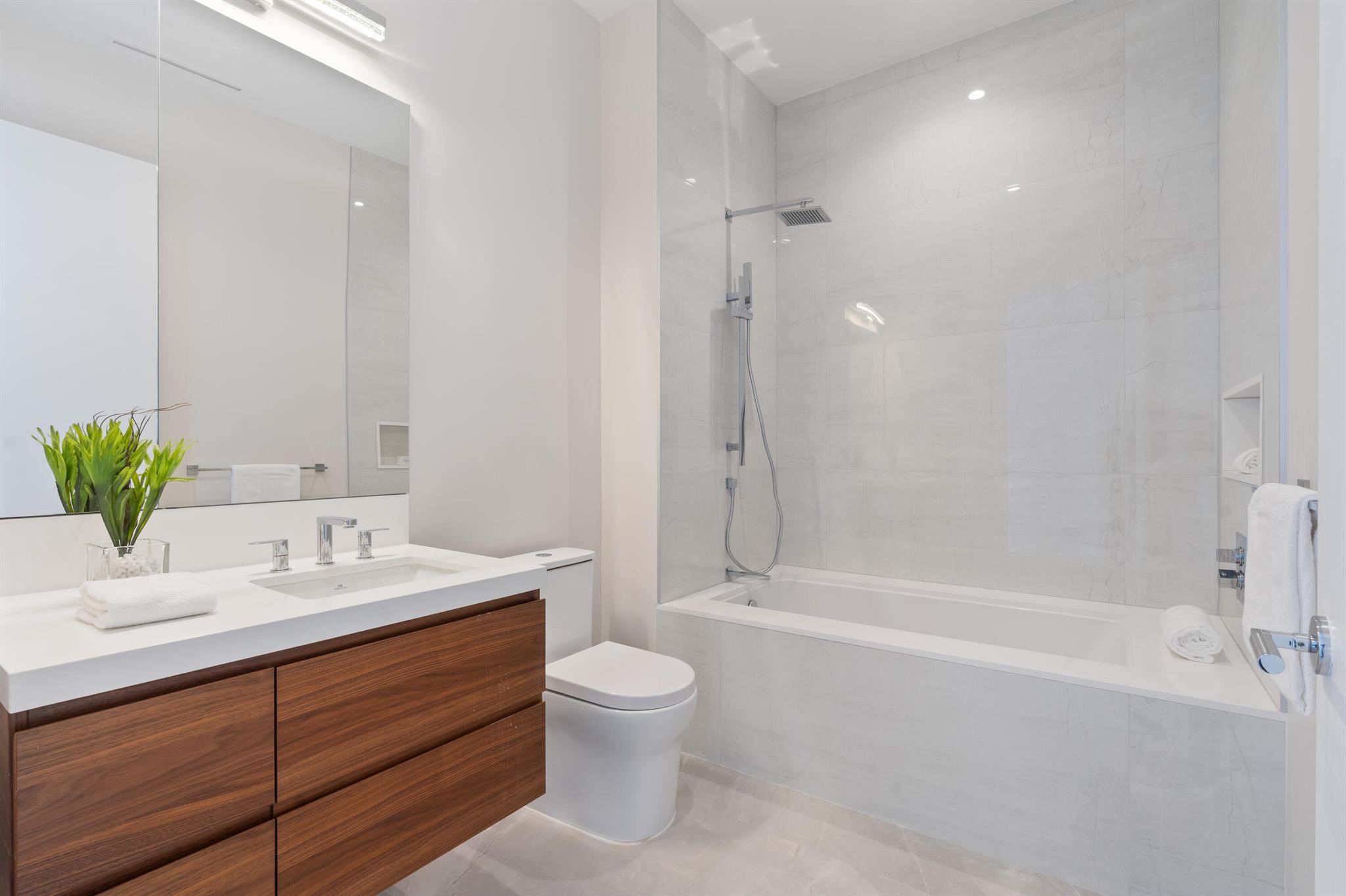 220 SE Mizner Boulevard Ph920