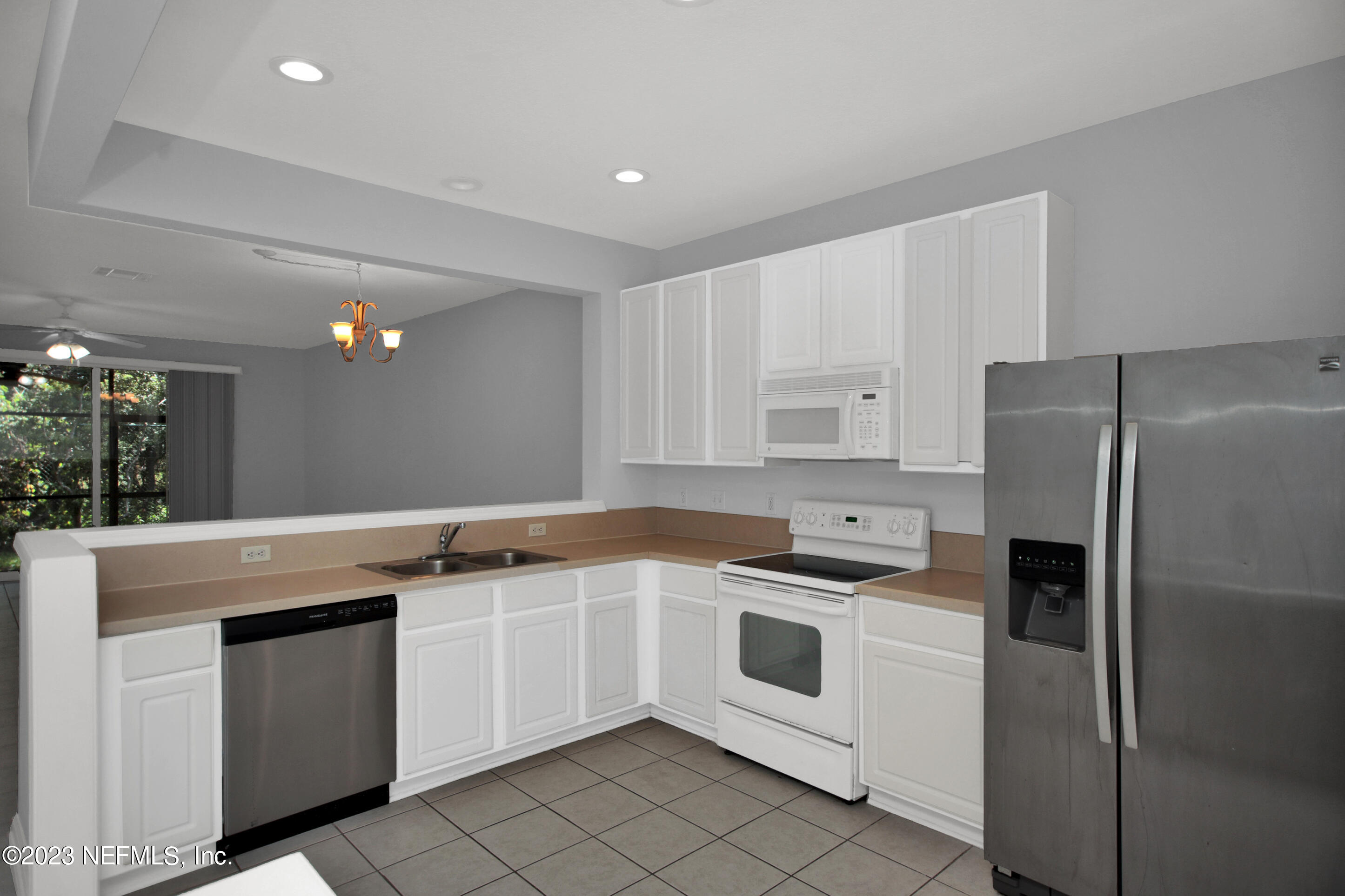 3143 HOLLOW TREE Court