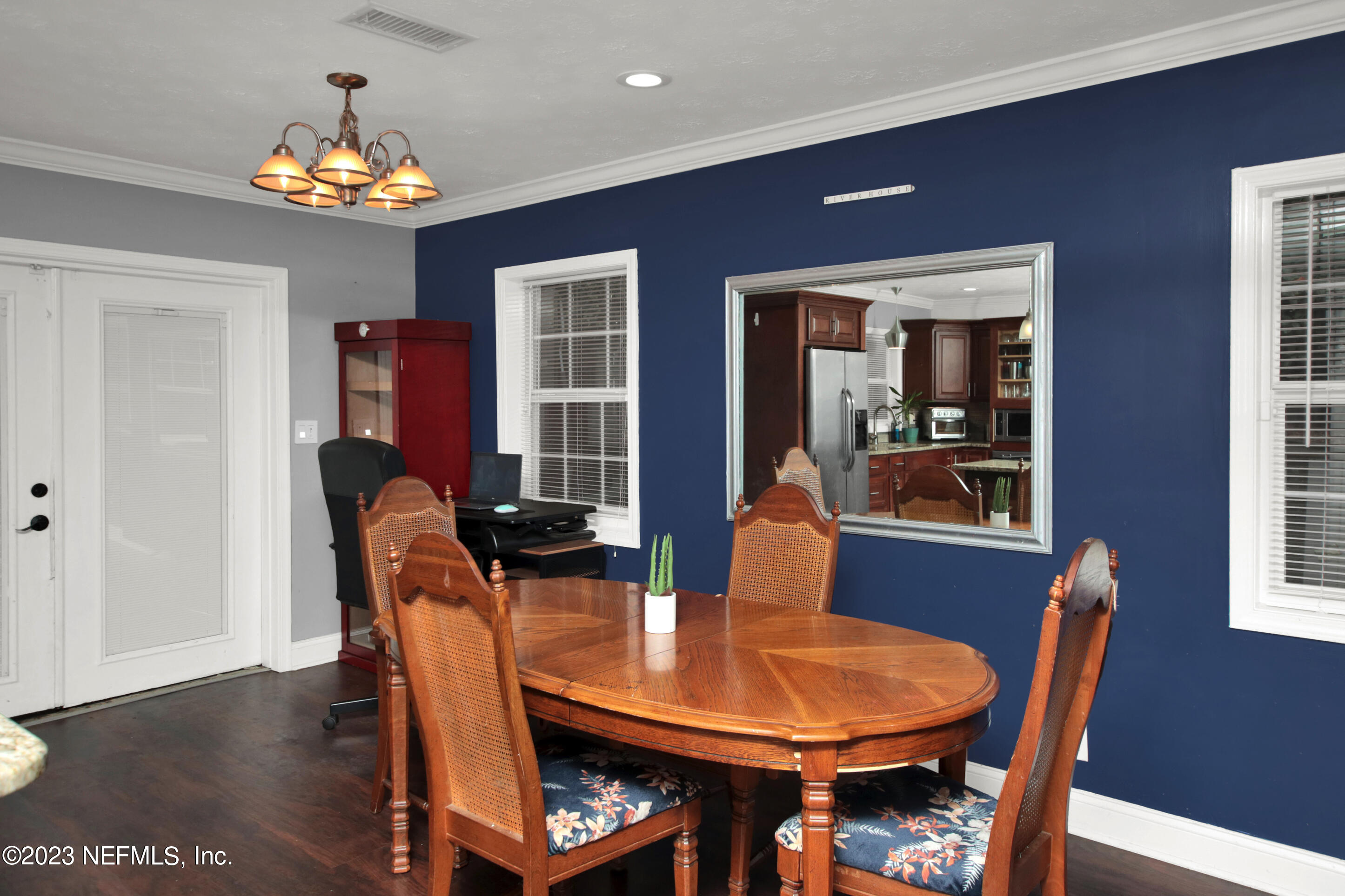3939 SHADY Lane