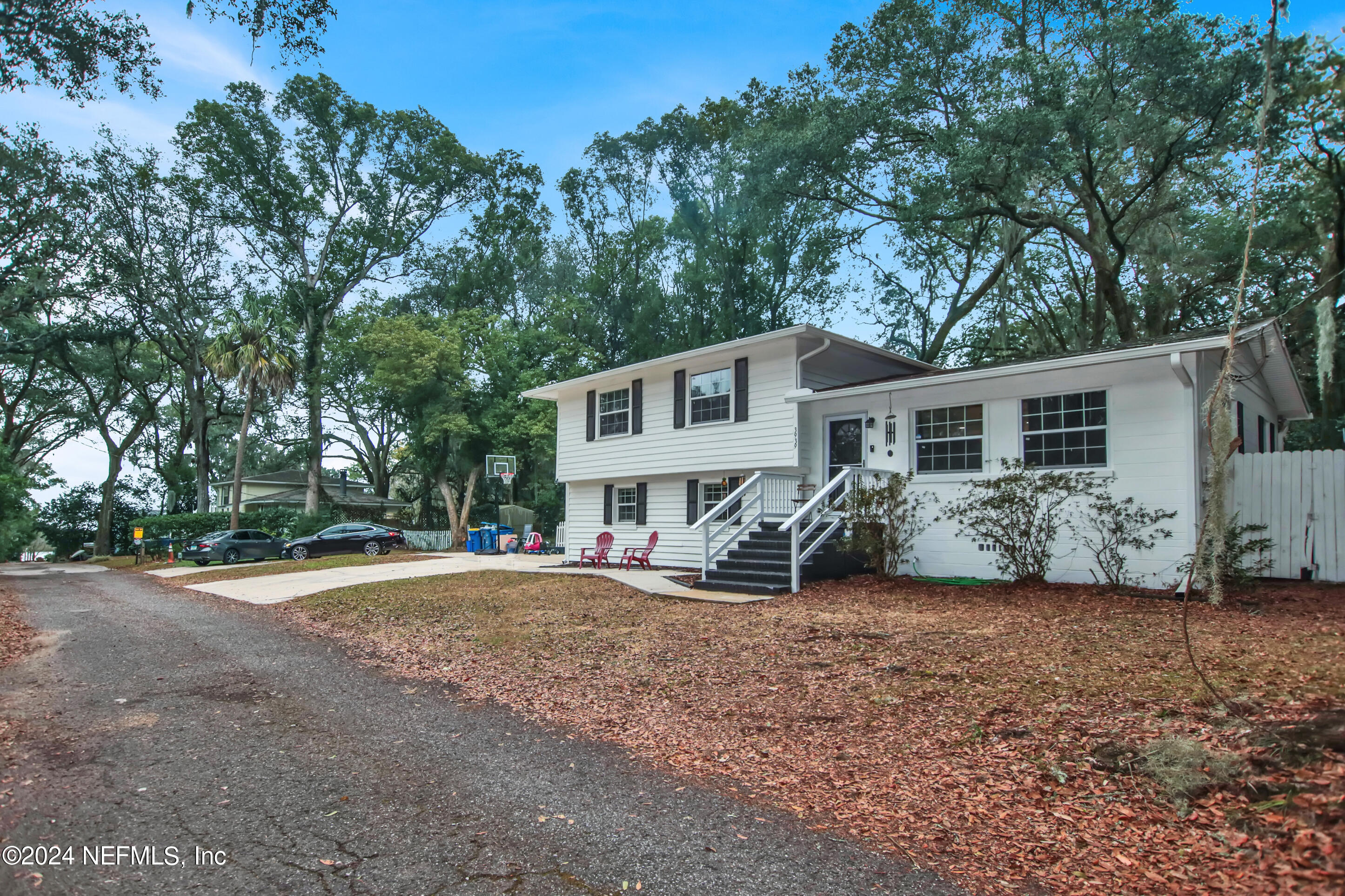 3939 SHADY Lane