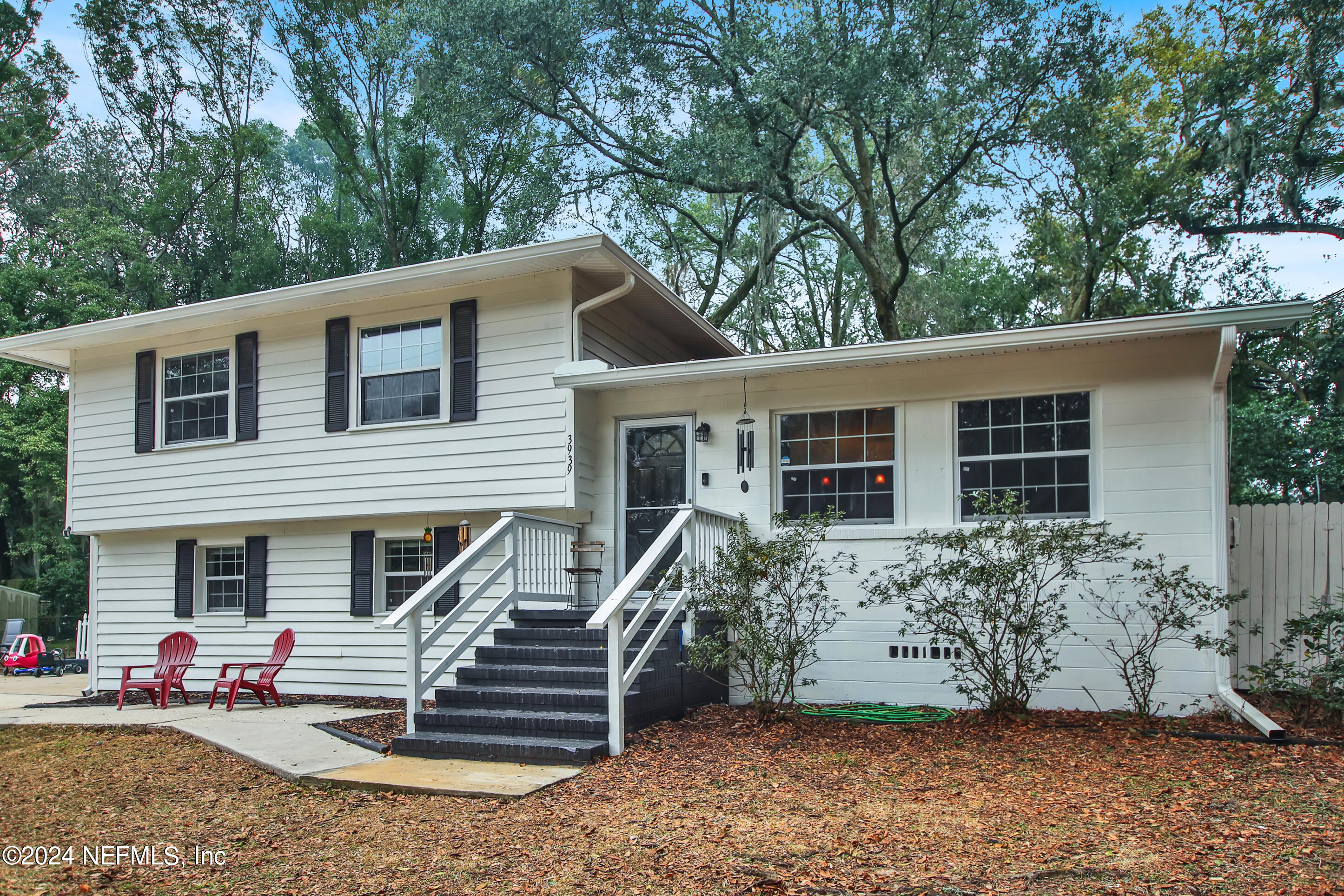 3939 SHADY Lane