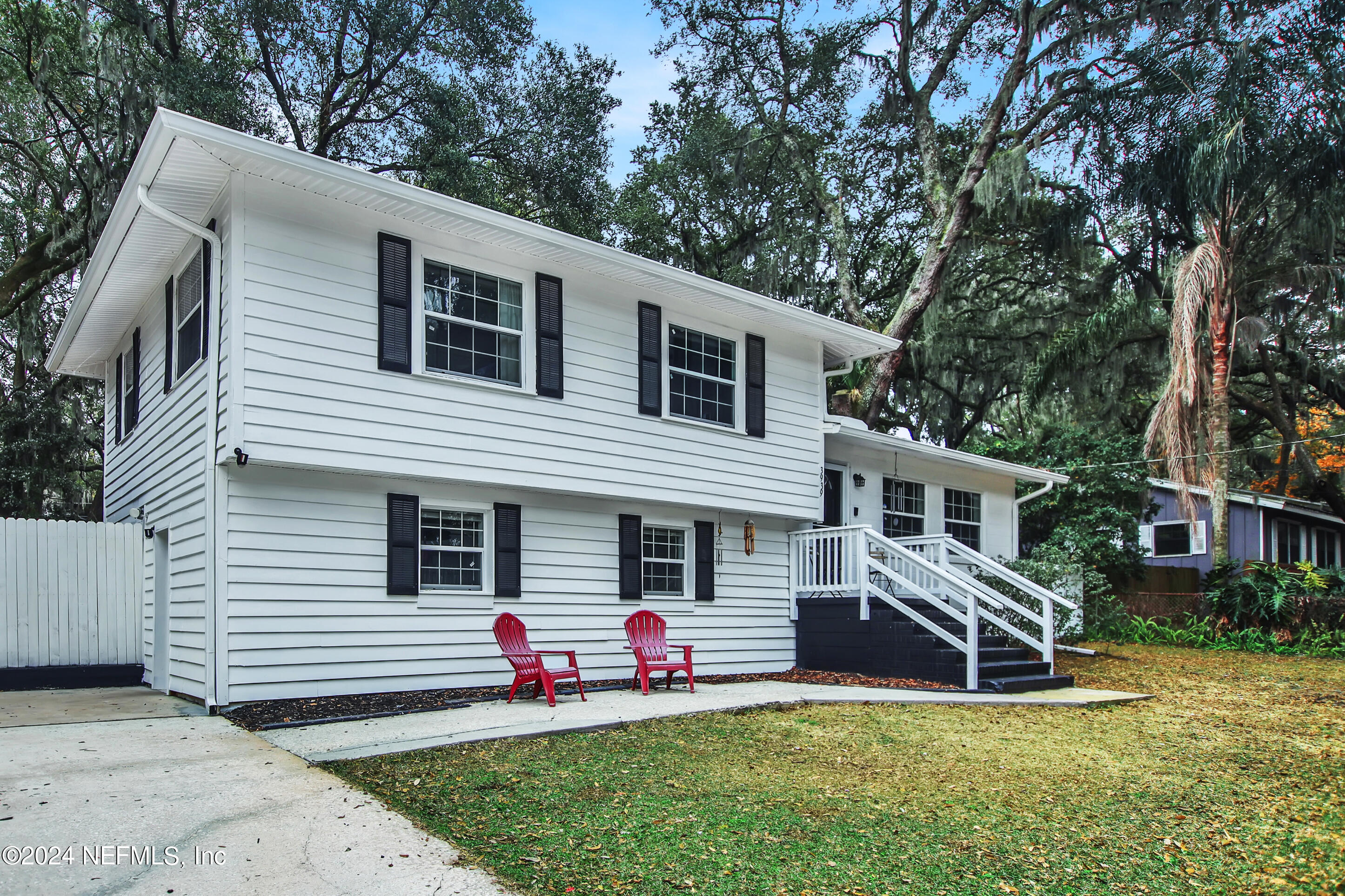 3939 SHADY Lane