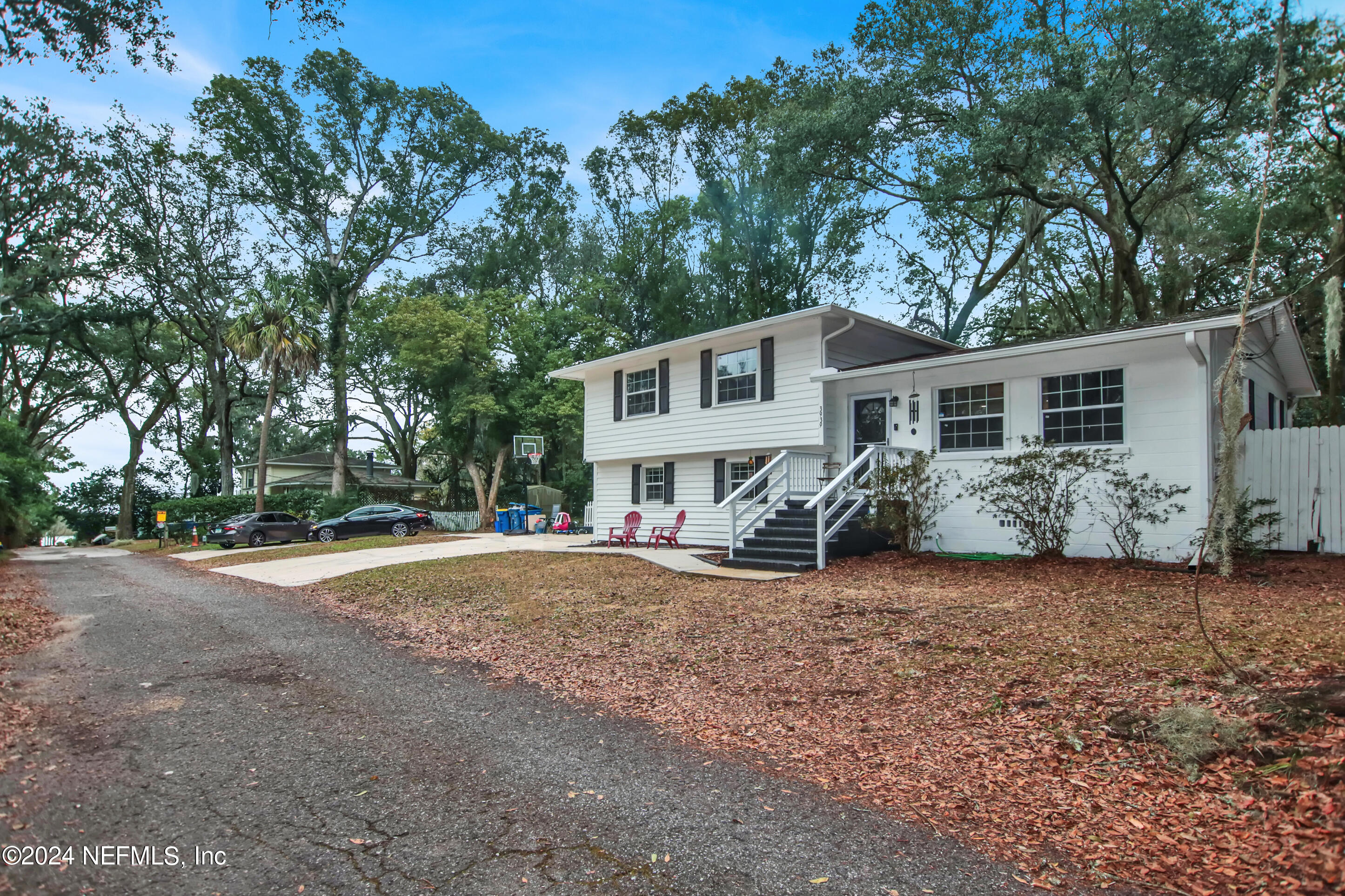 3939 SHADY Lane