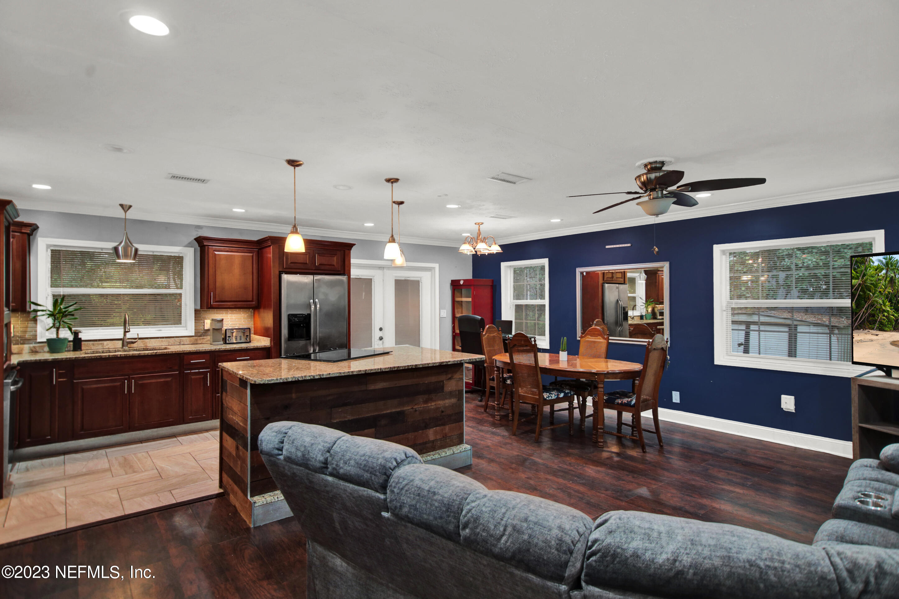 3939 SHADY Lane