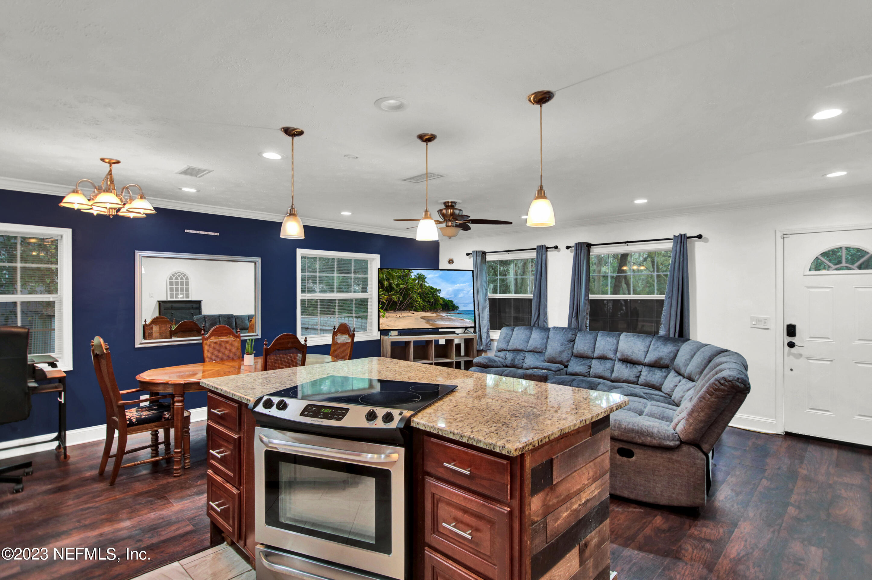 3939 SHADY Lane