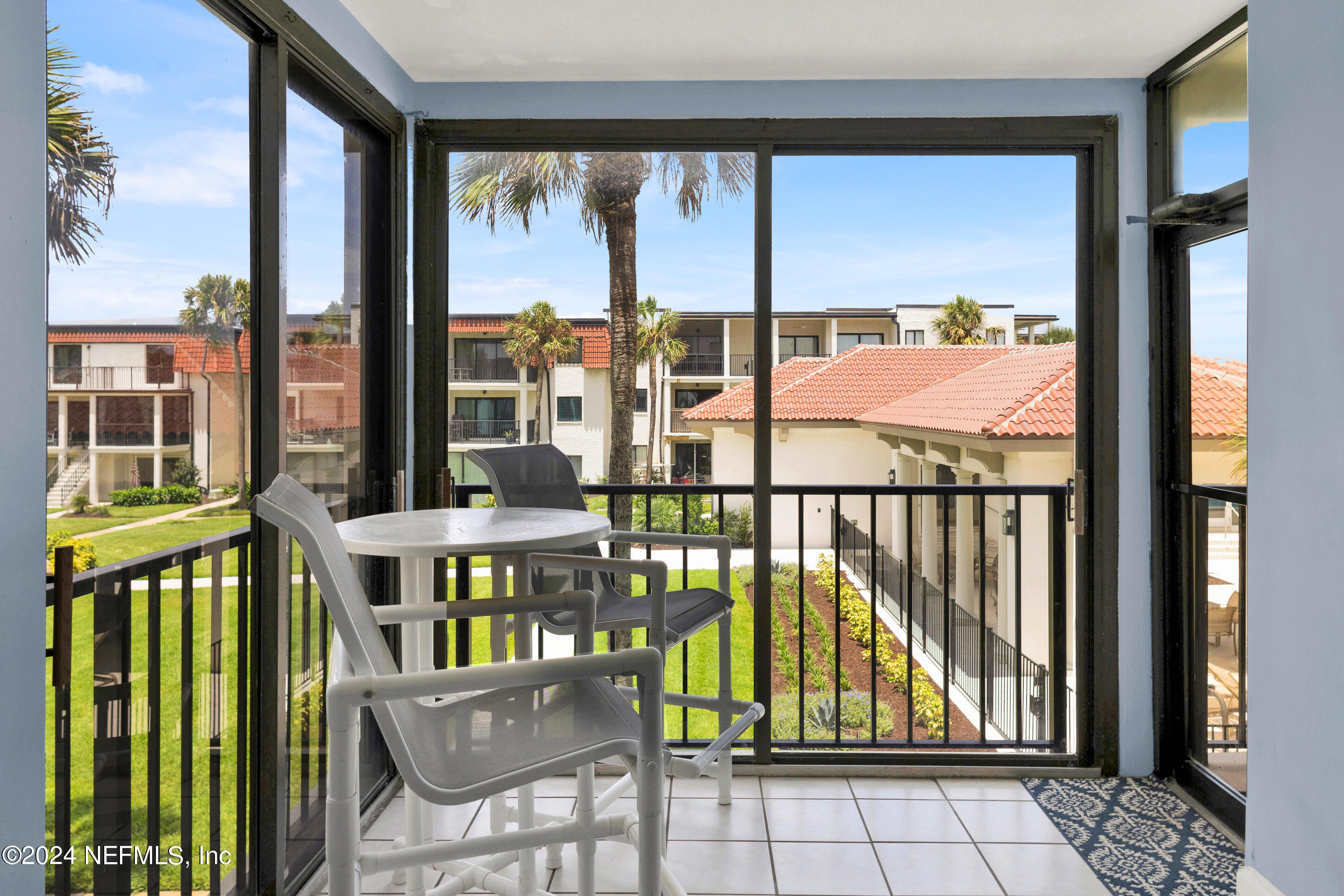 2339 COSTA VERDE Boulevard, 201