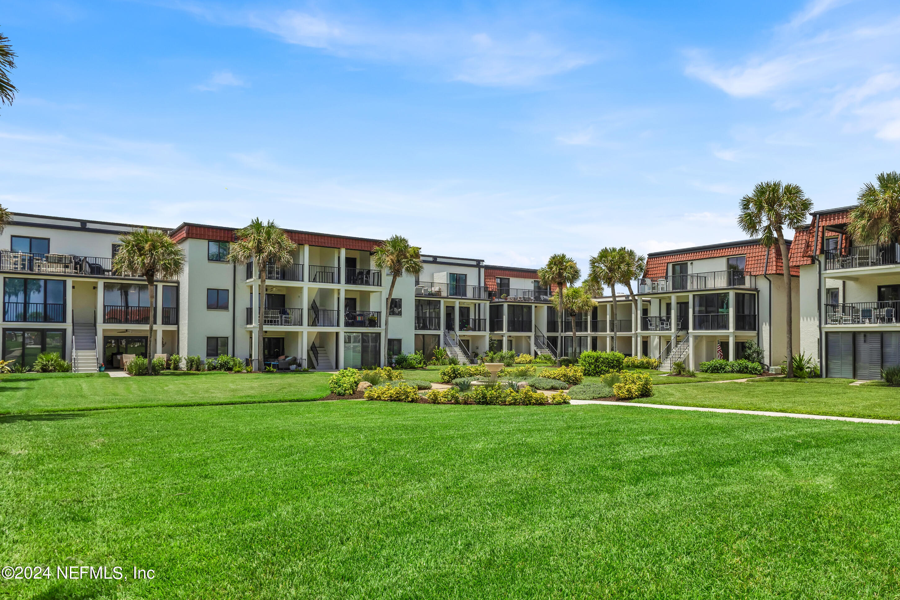 2339 COSTA VERDE Boulevard, 201