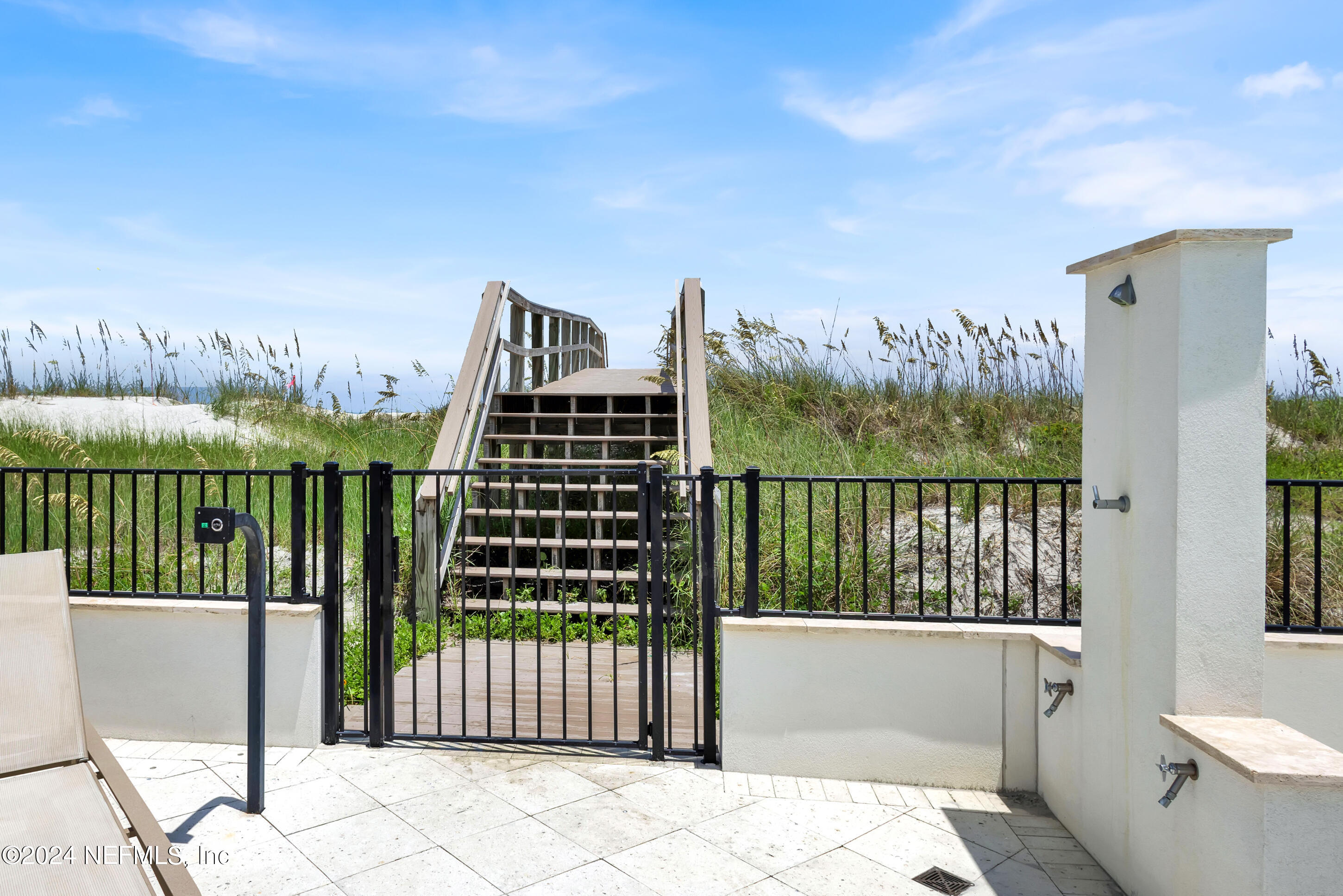 2339 COSTA VERDE Boulevard, 201