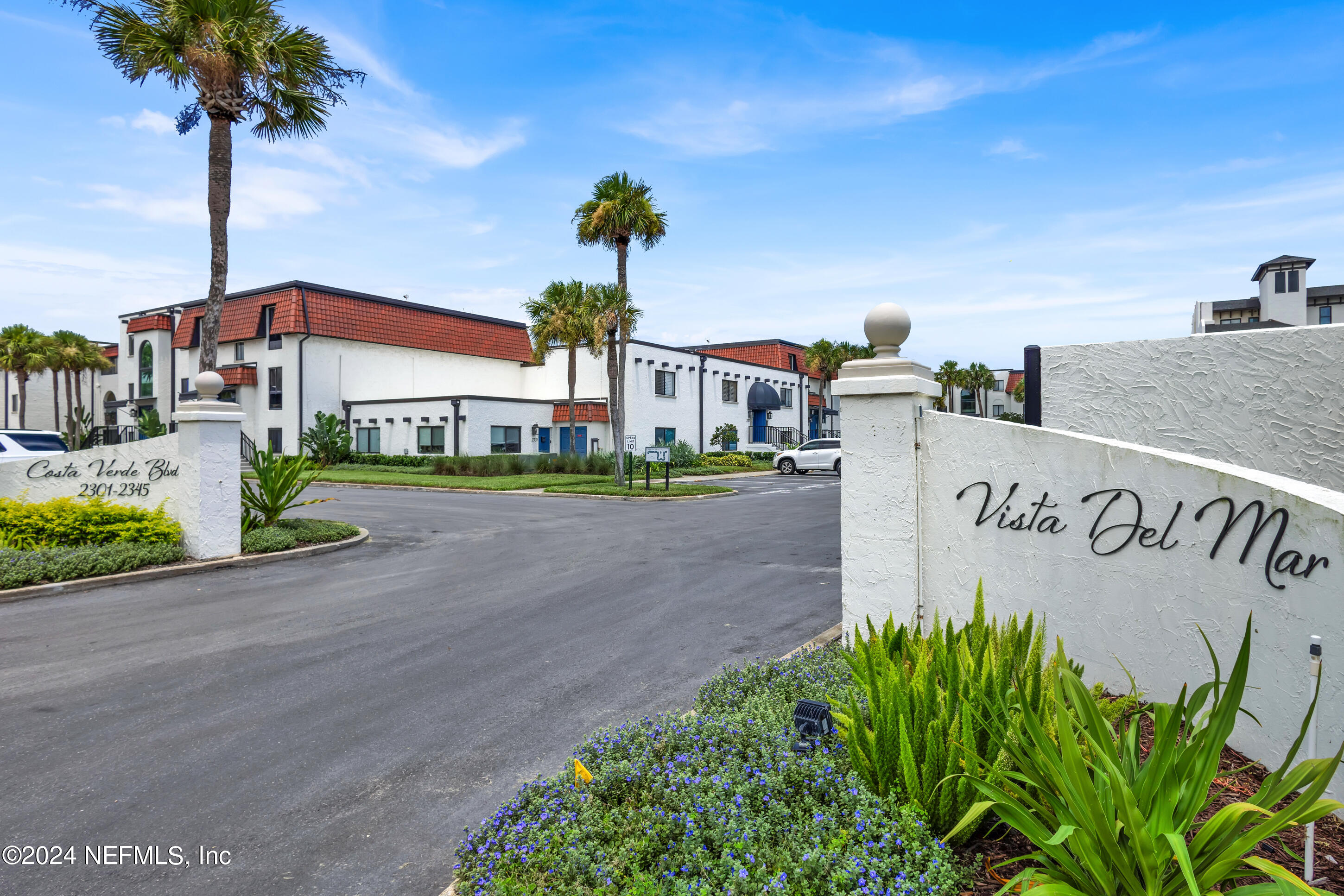 2339 COSTA VERDE Boulevard, 201