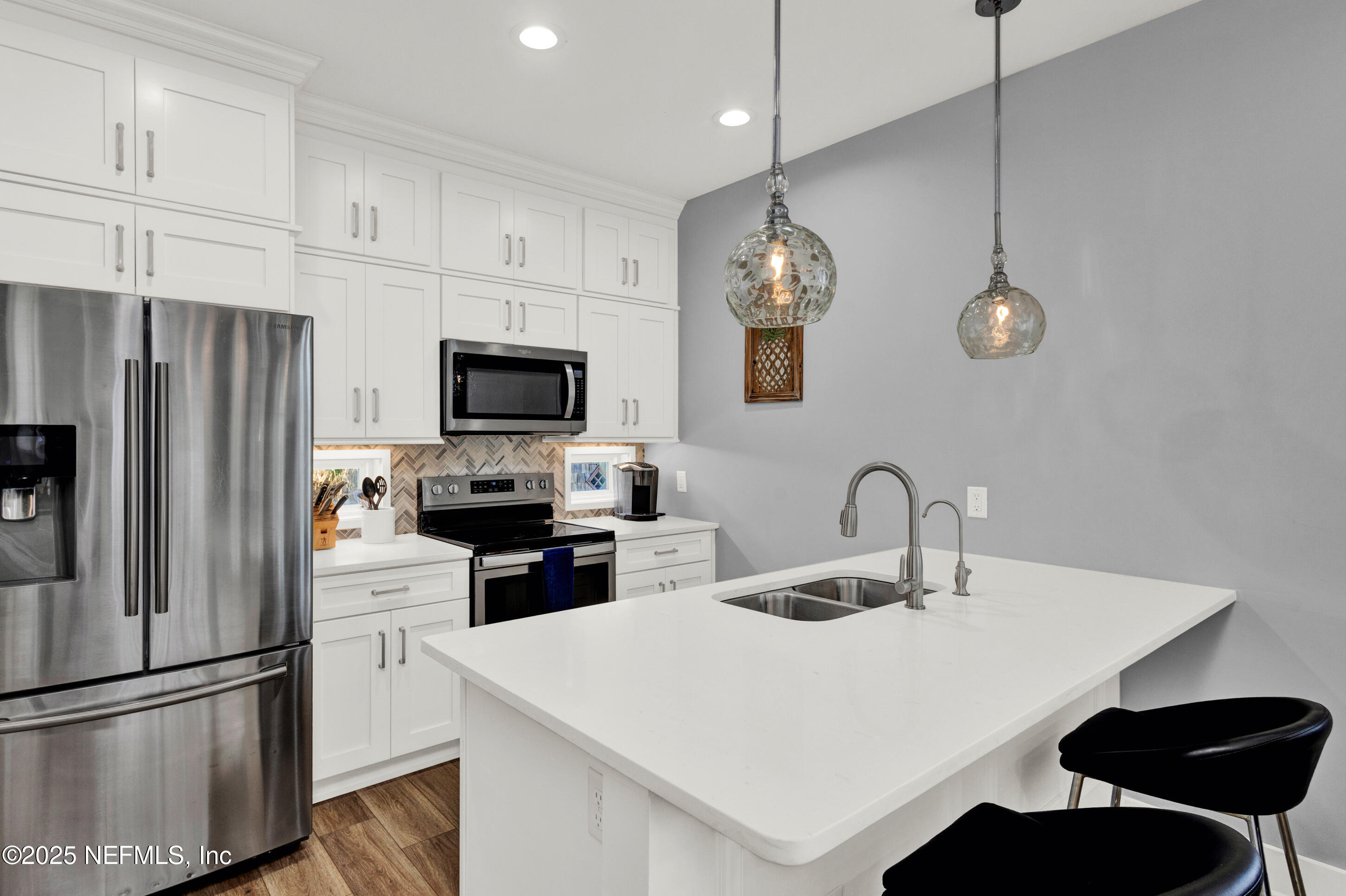 1306 1ST Street S