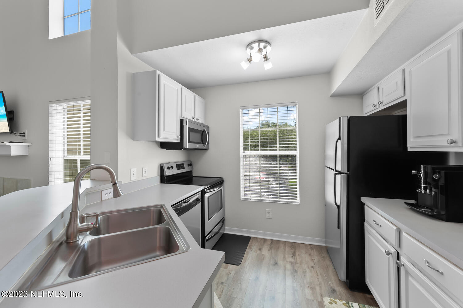 13703 RICHMOND PARK Drive N, 2108