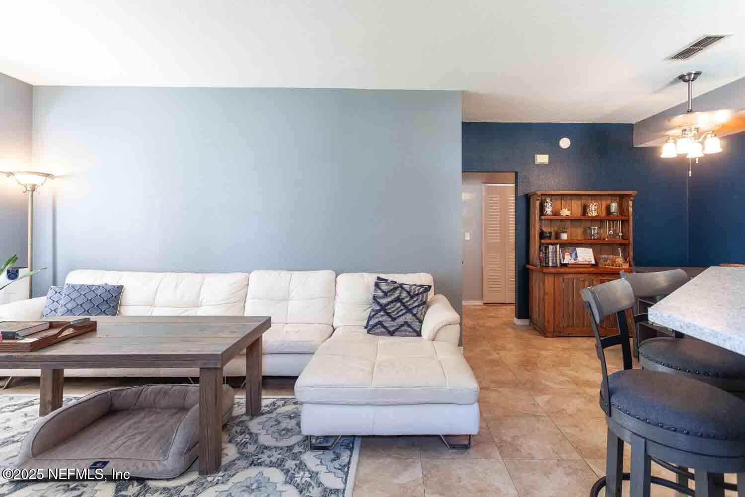 13700 RICHMOND PARK Drive, 403