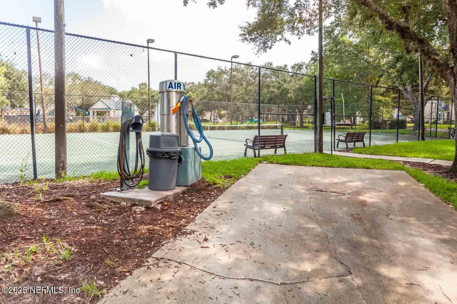 13700 RICHMOND PARK Drive, 403