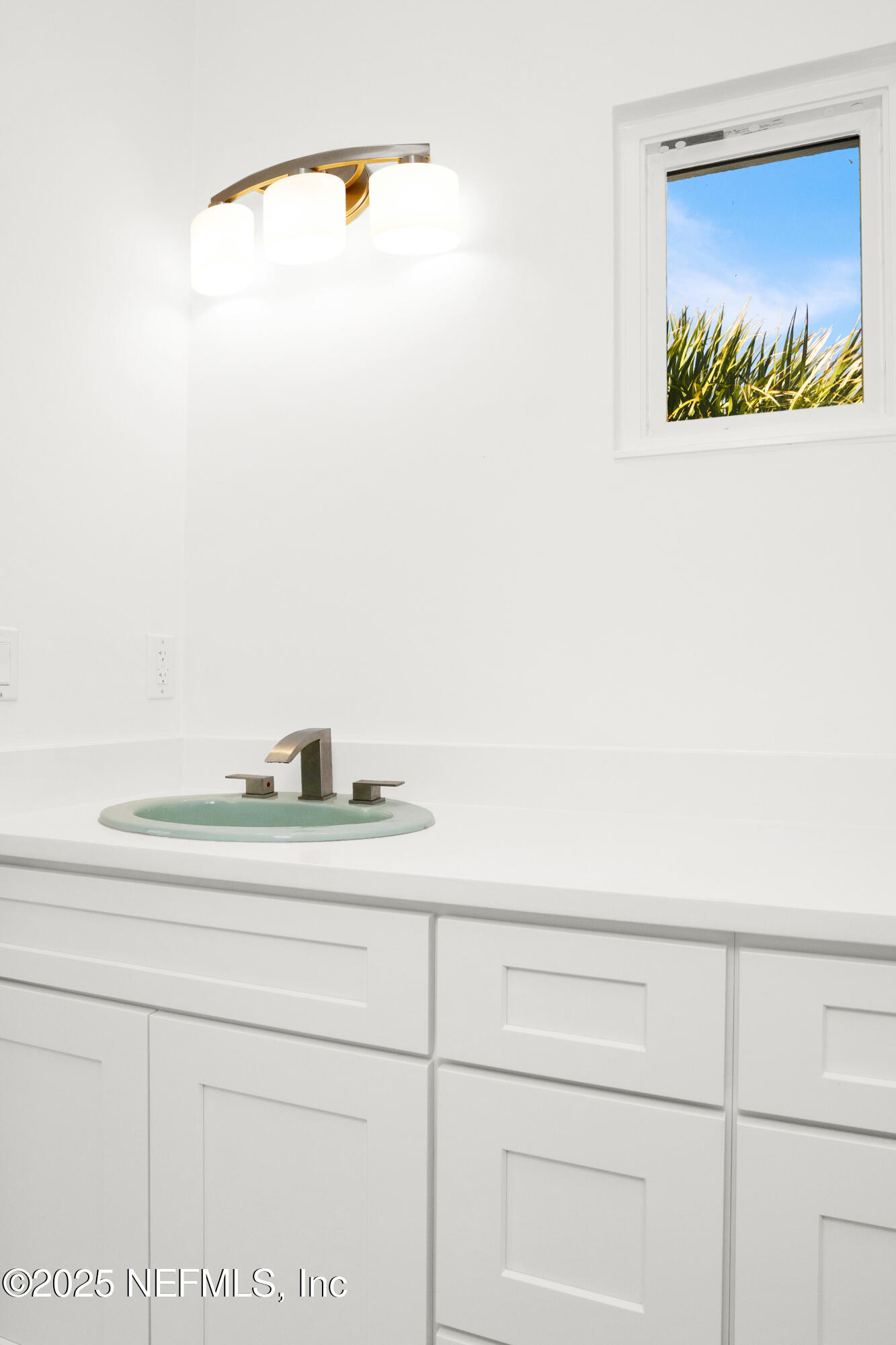 435 OCEAN SHORE Boulevard