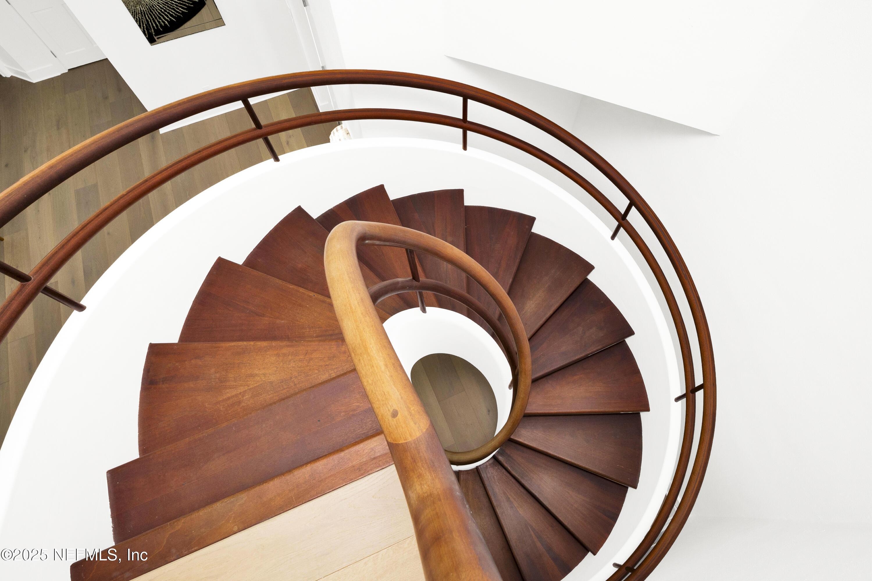 435 OCEAN SHORE Boulevard