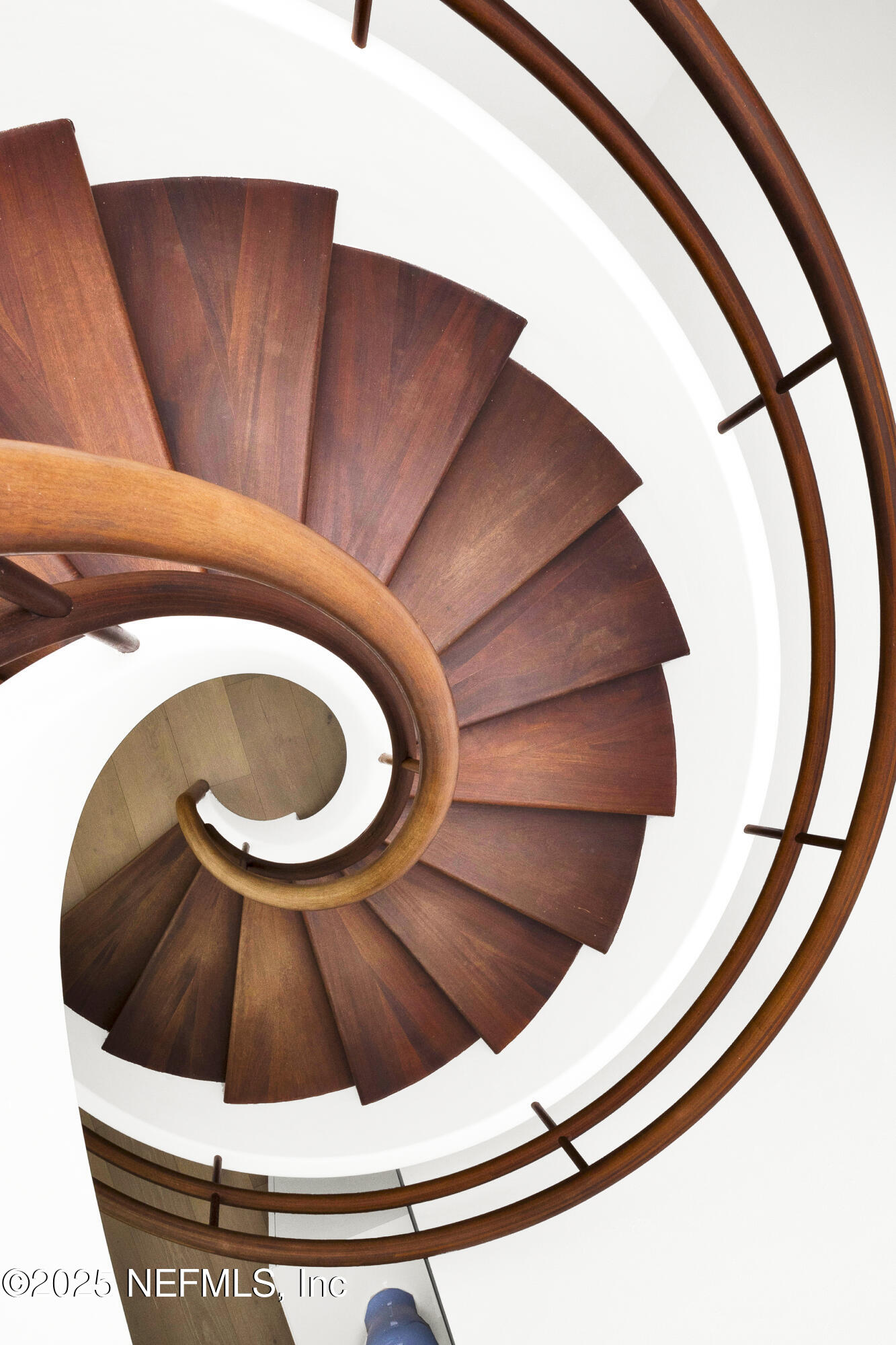 435 OCEAN SHORE Boulevard