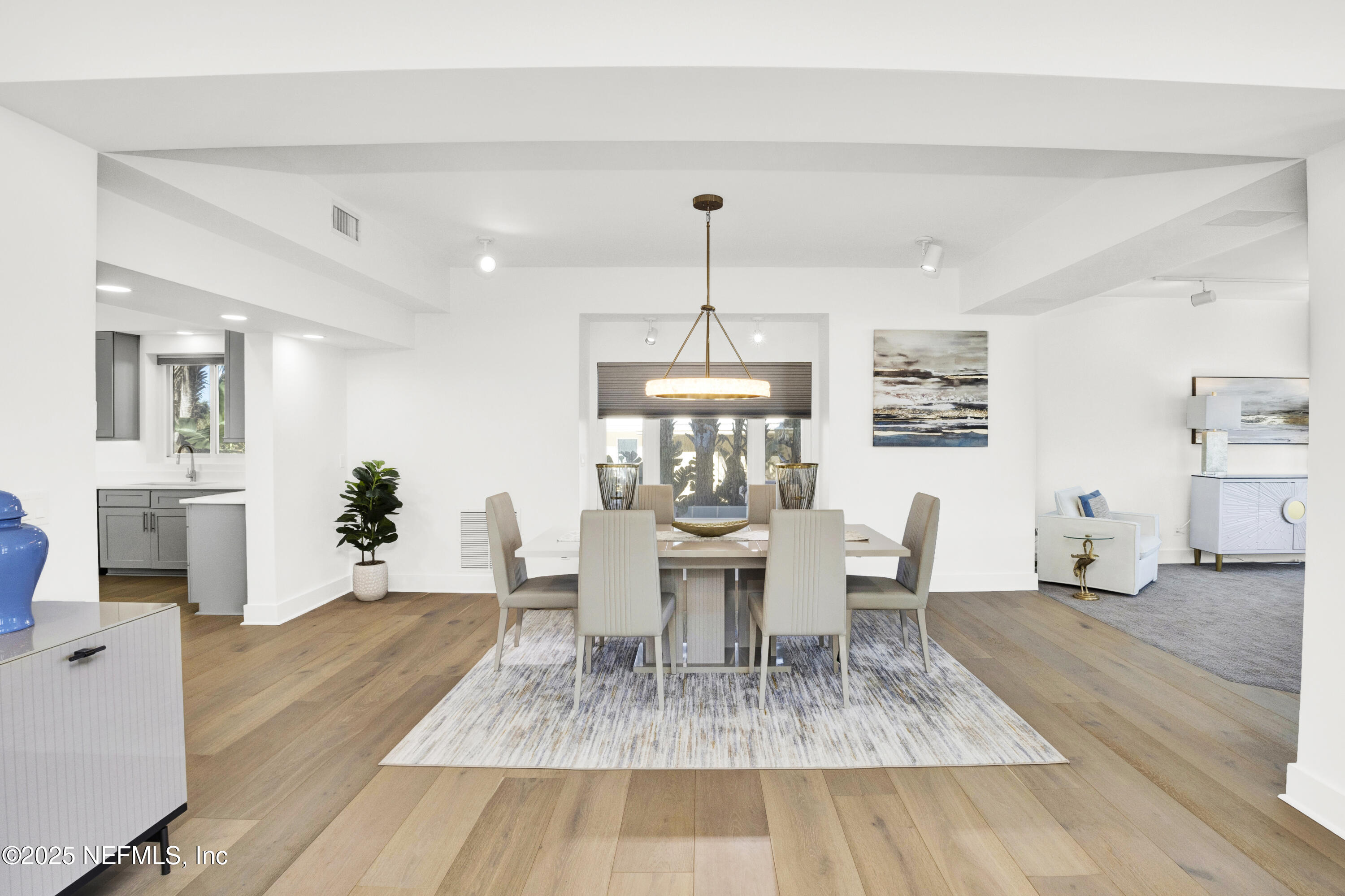 435 OCEAN SHORE Boulevard