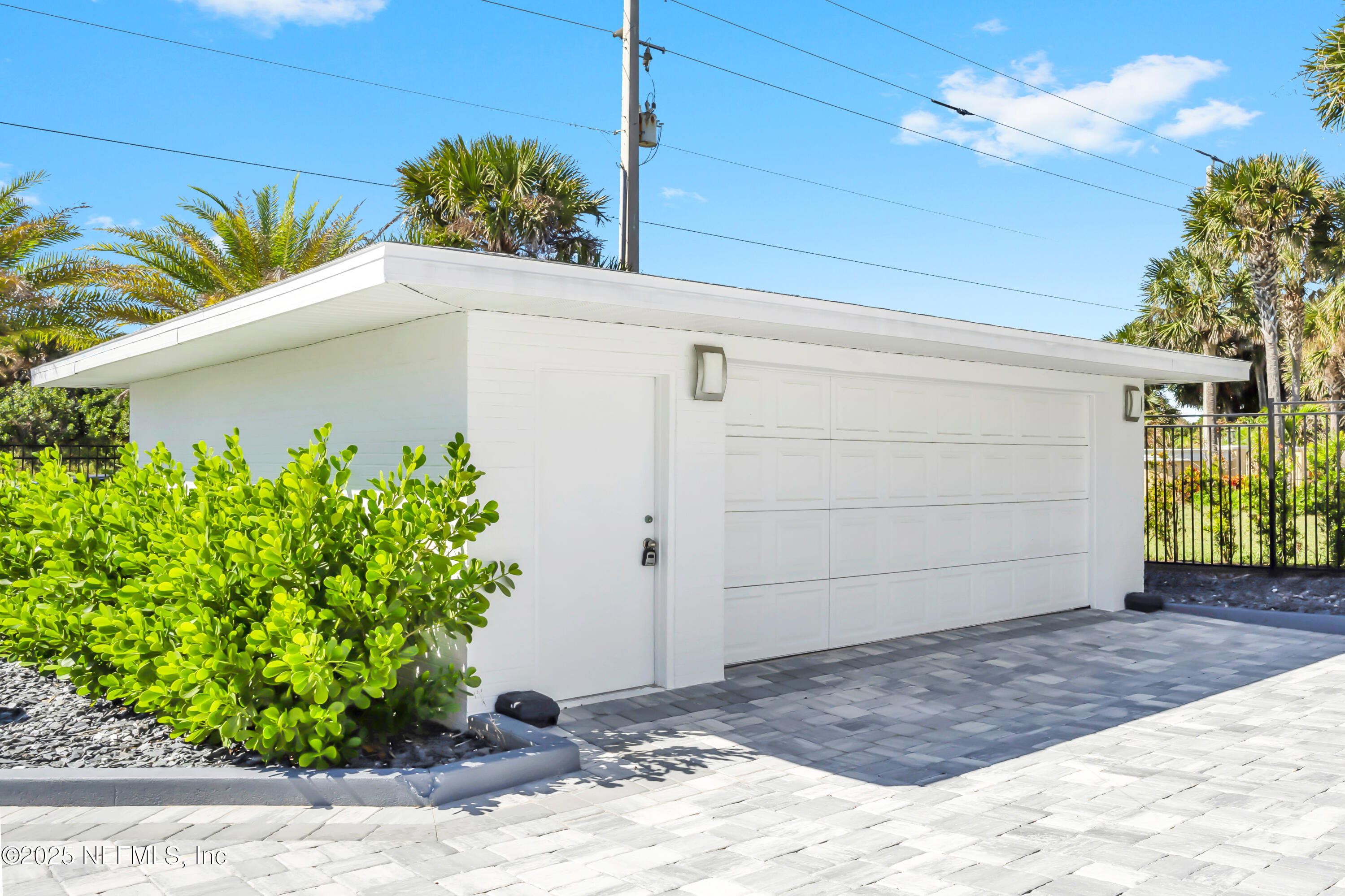 435 OCEAN SHORE Boulevard