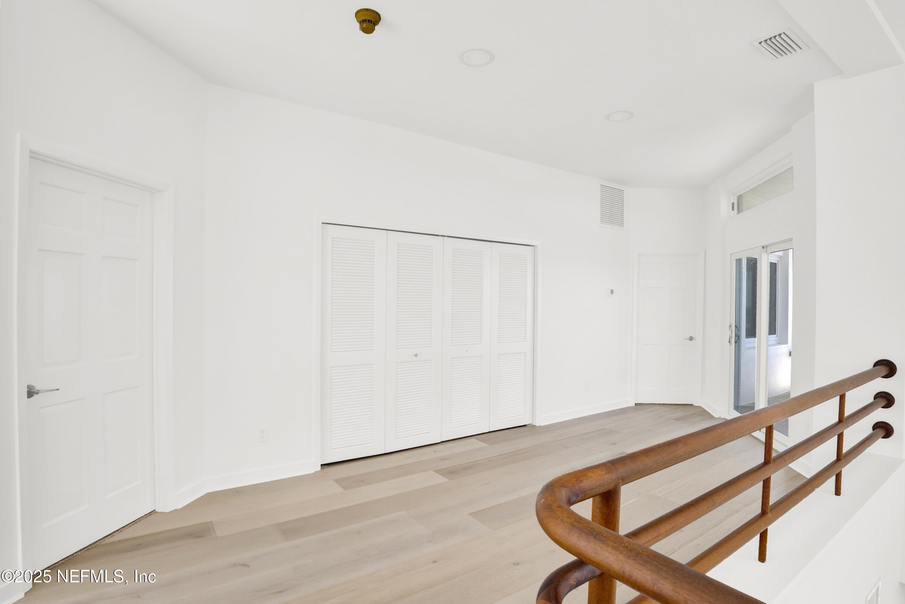 435 OCEAN SHORE Boulevard