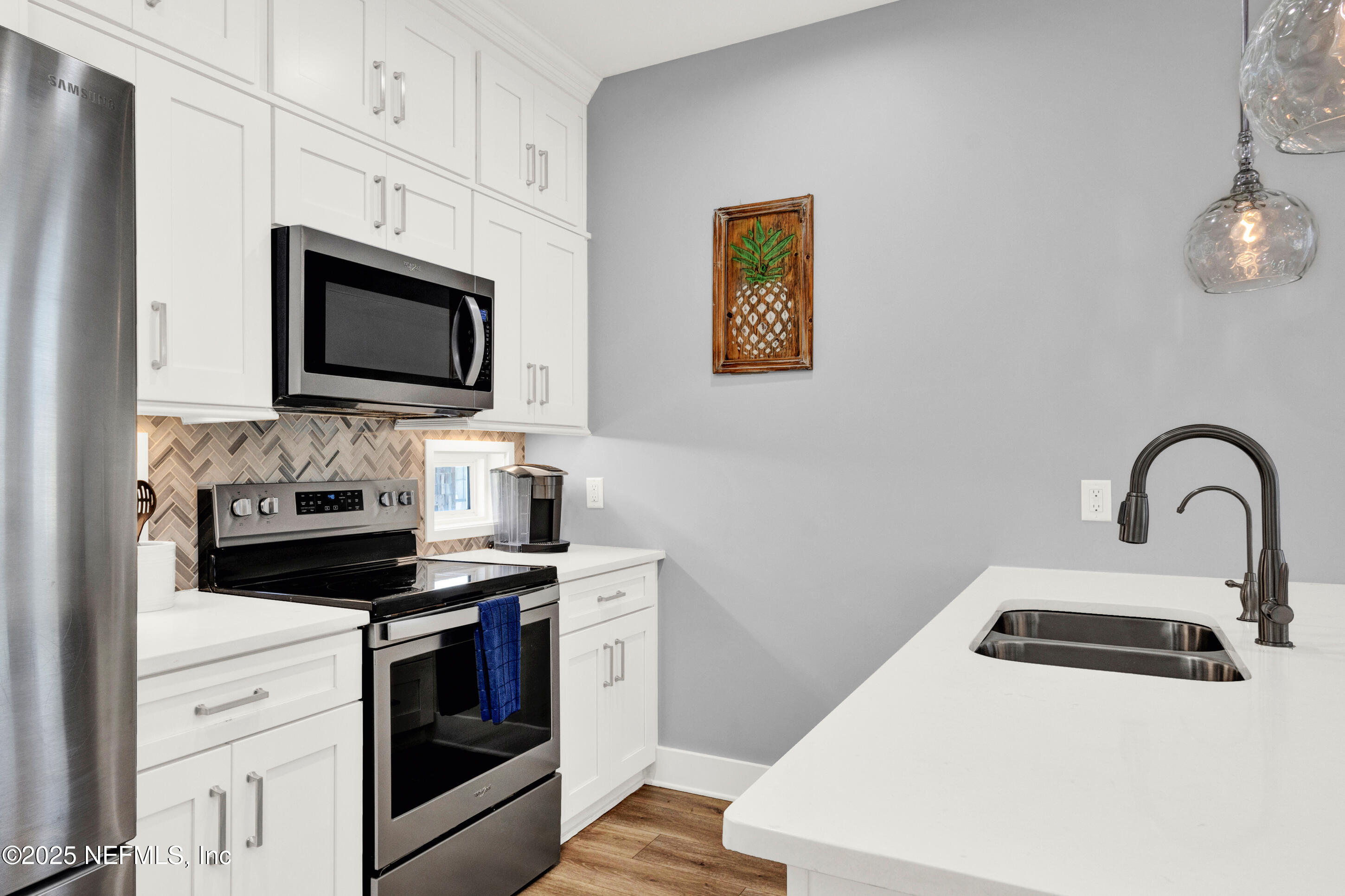 1306 1ST Street S