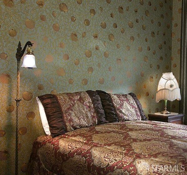 943 S South Van Ness Avenue